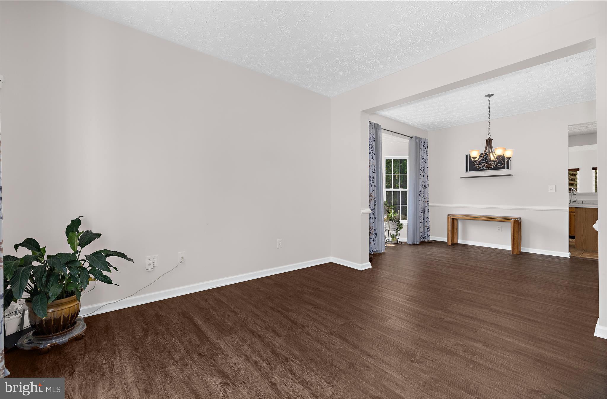 JONATHANS LANDING - Residential