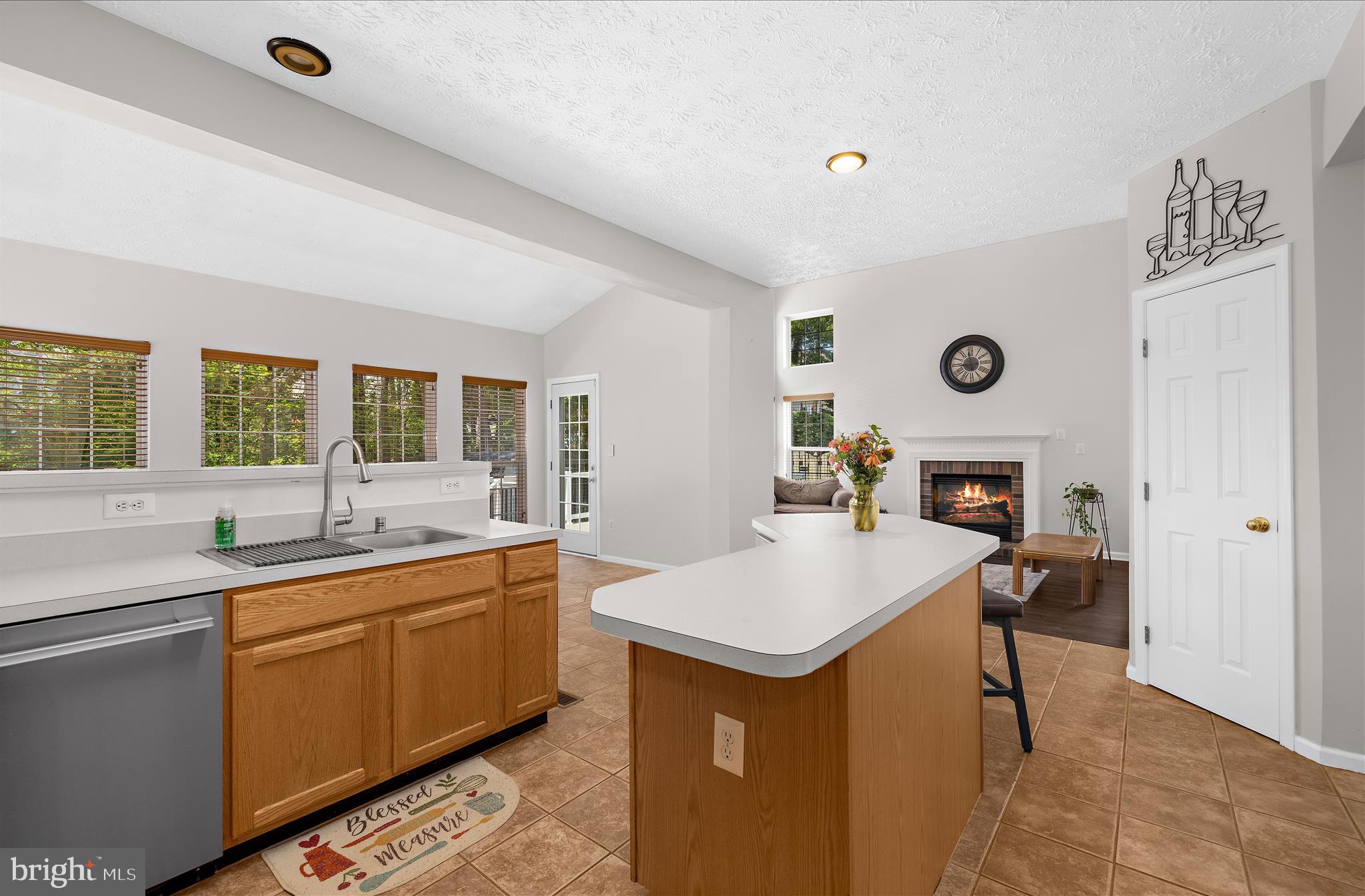 JONATHANS LANDING - Residential