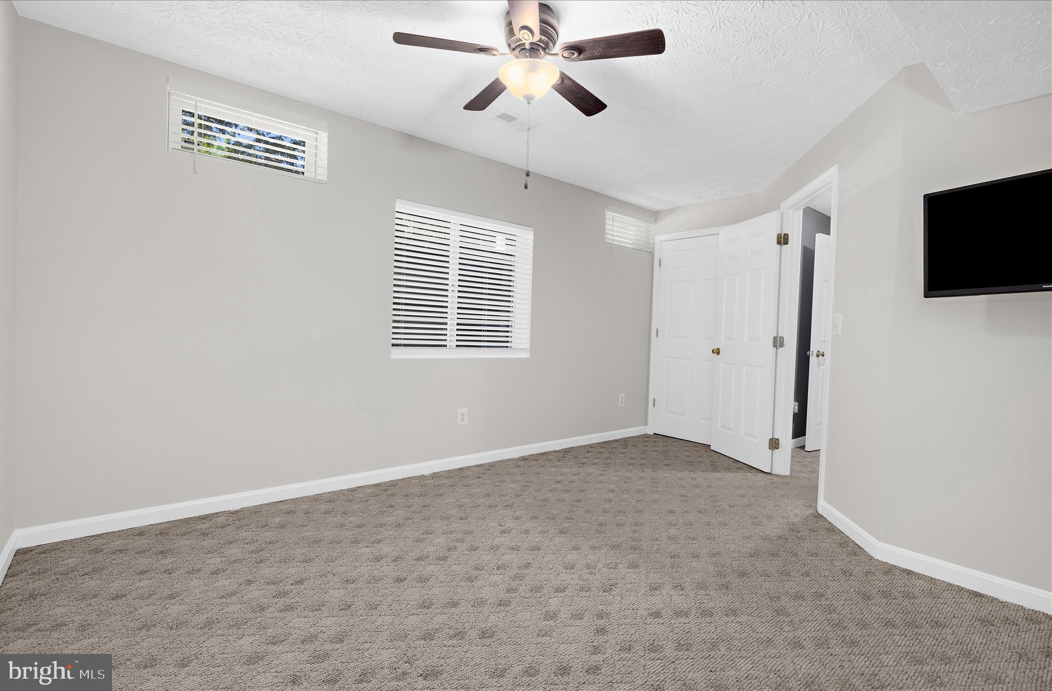 JONATHANS LANDING - Residential