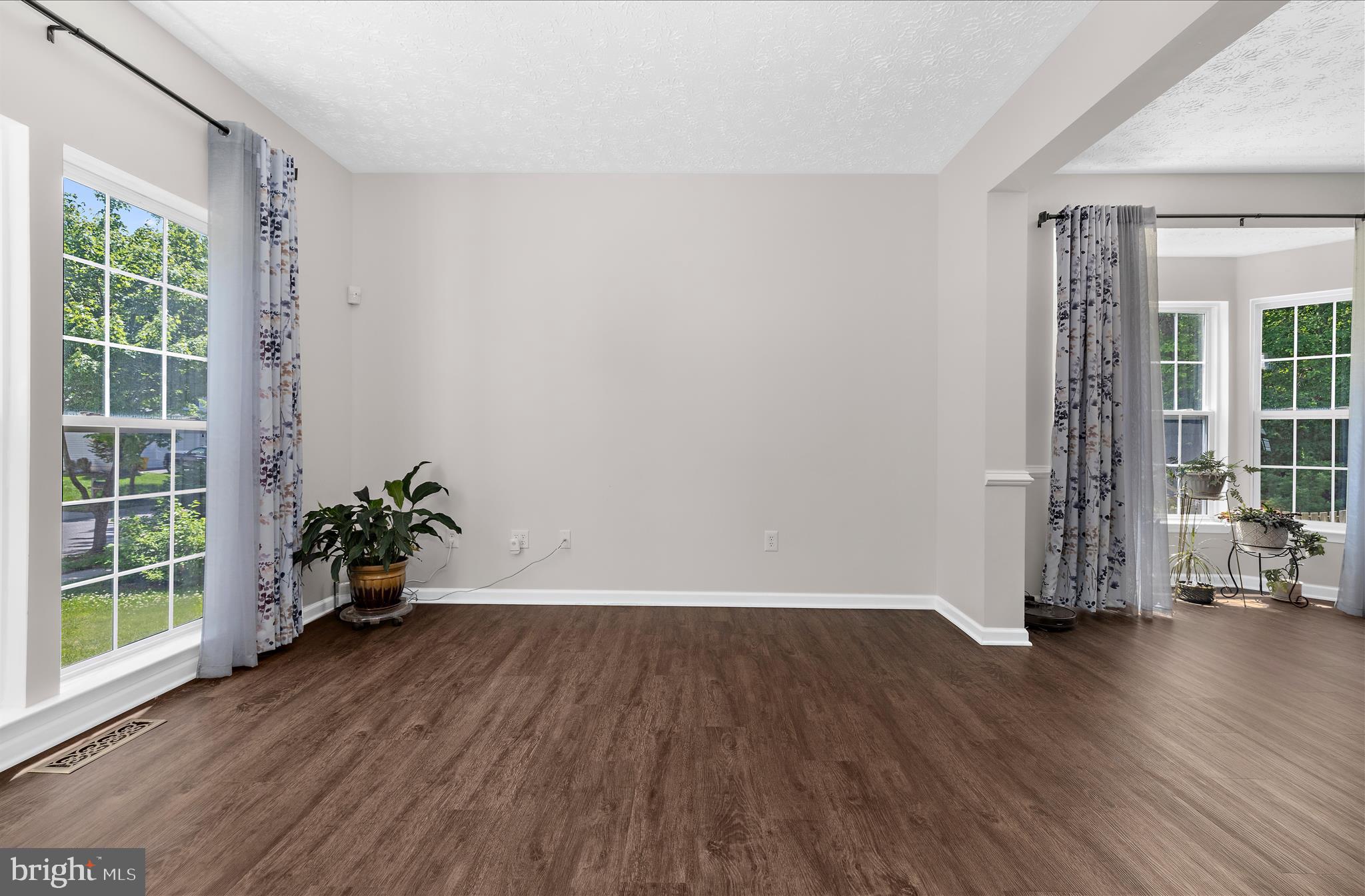 JONATHANS LANDING - Residential
