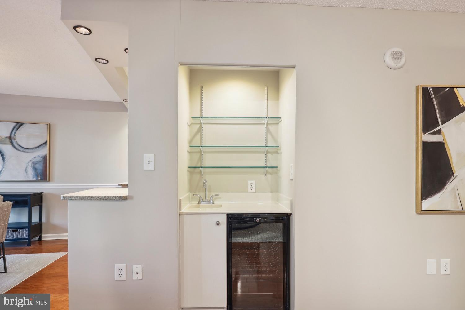 CRYSTAL GATEWAY - Residential