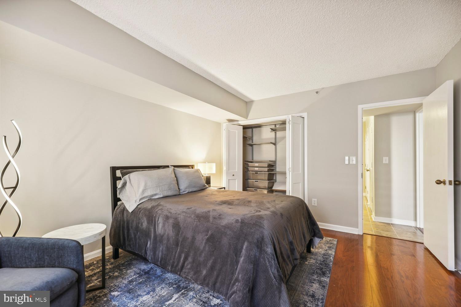 CRYSTAL GATEWAY - Residential