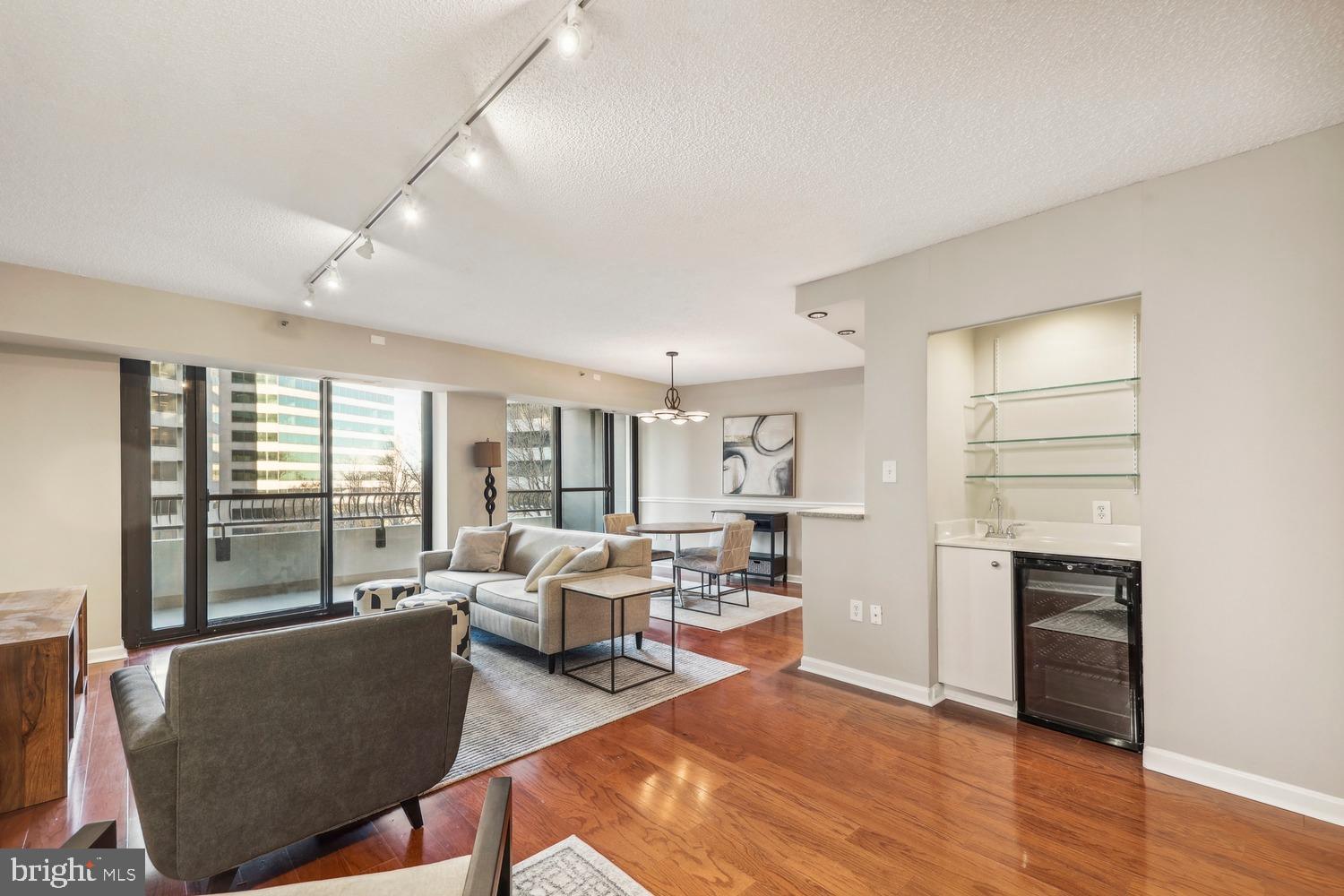 1300 CRYSTAL DRIVE 701S