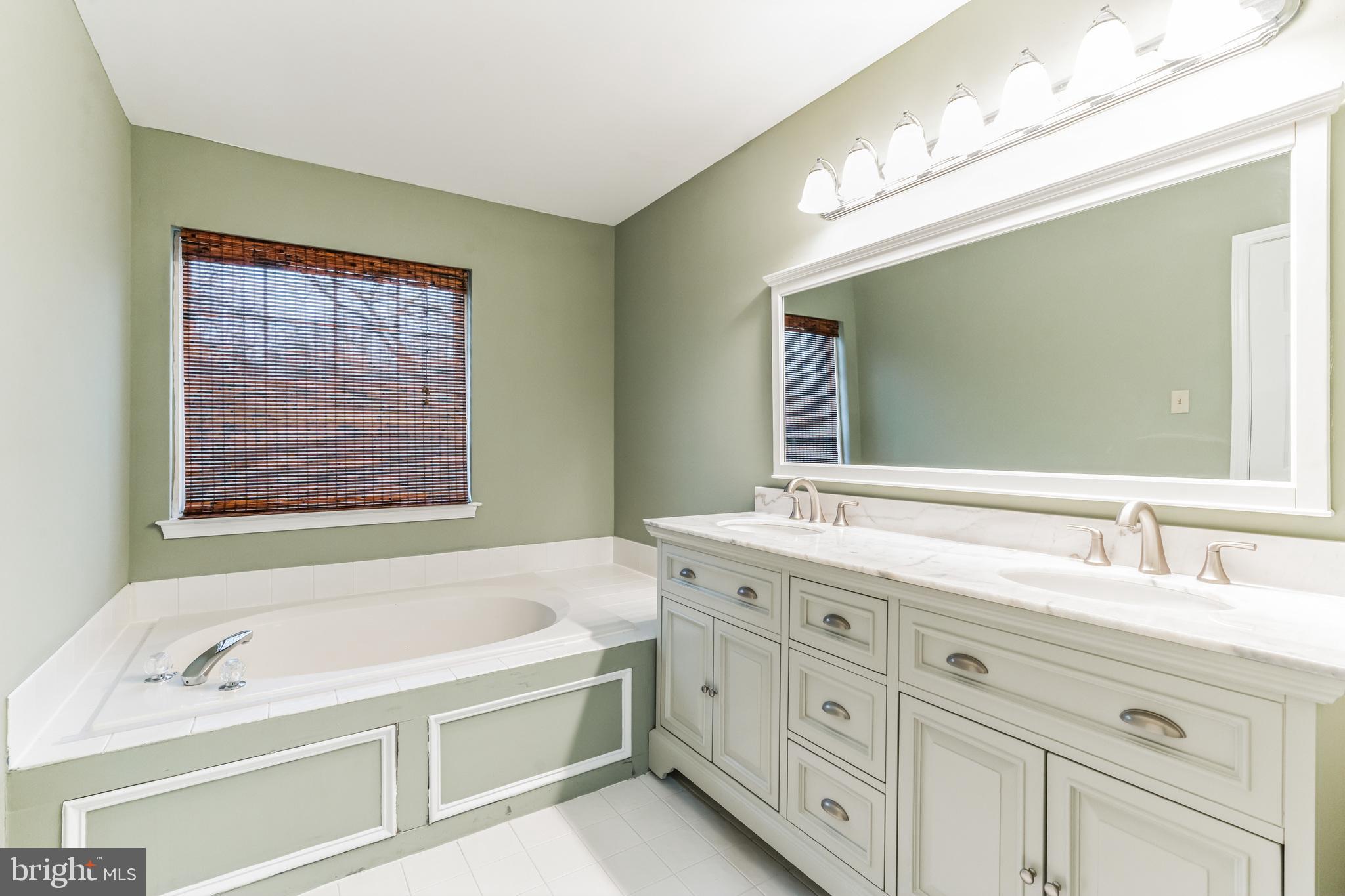 MARSH HARBOUR - Residential