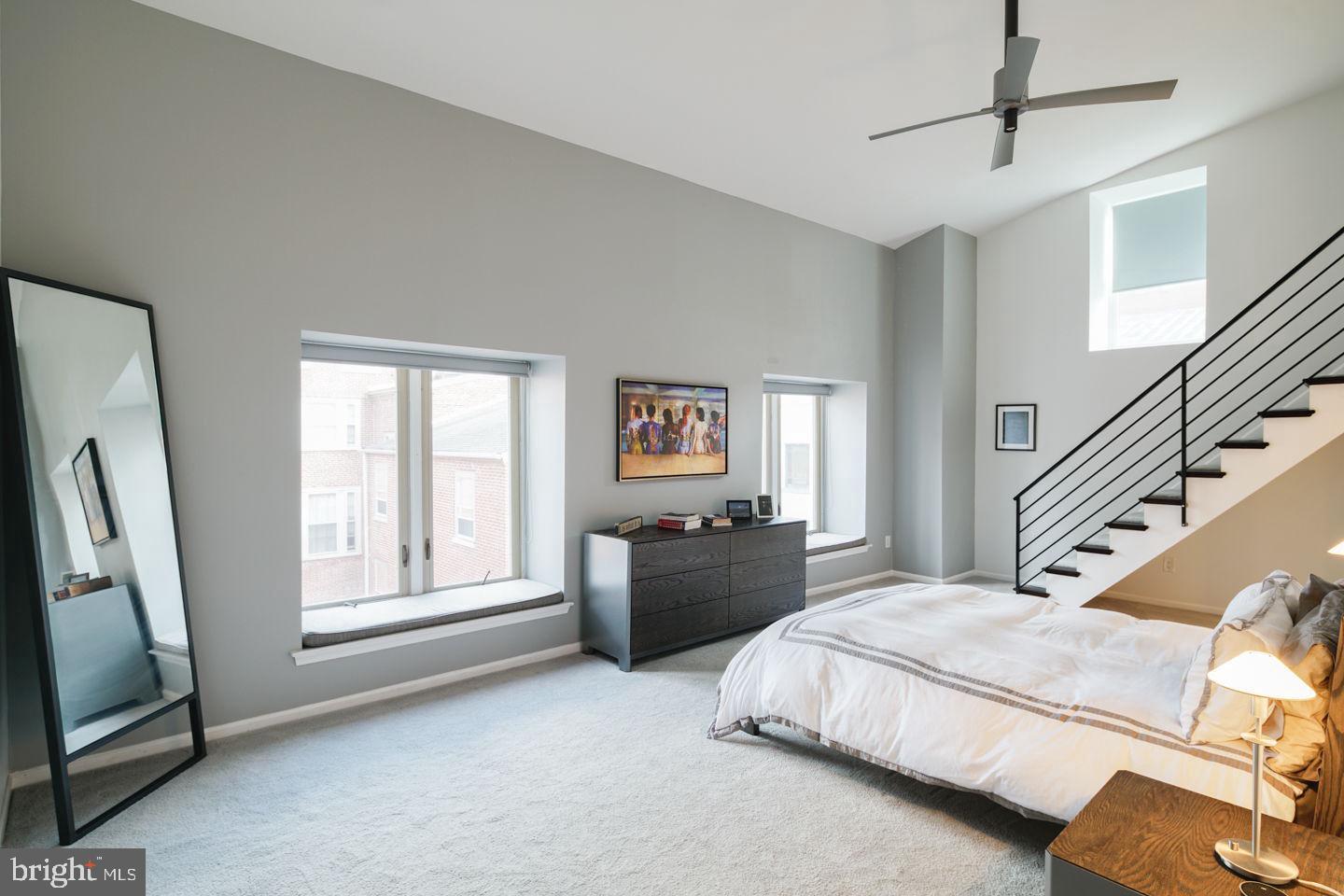 WASHINGTON SQ - Residential