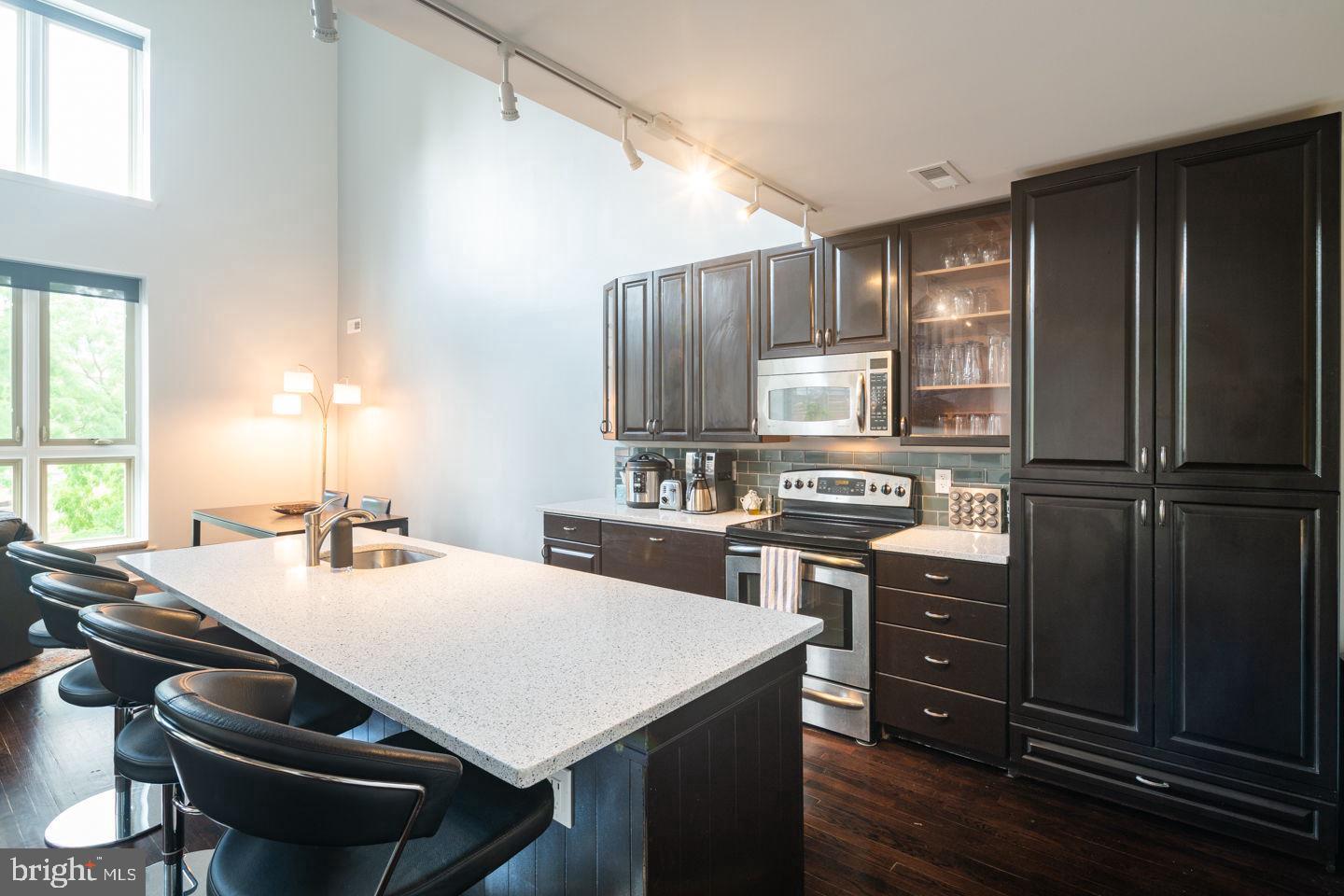 WASHINGTON SQ - Residential