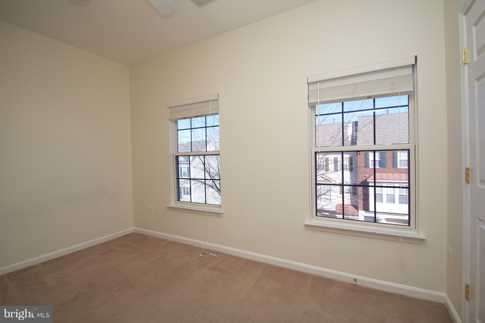 RUSSETT - Residential Lease