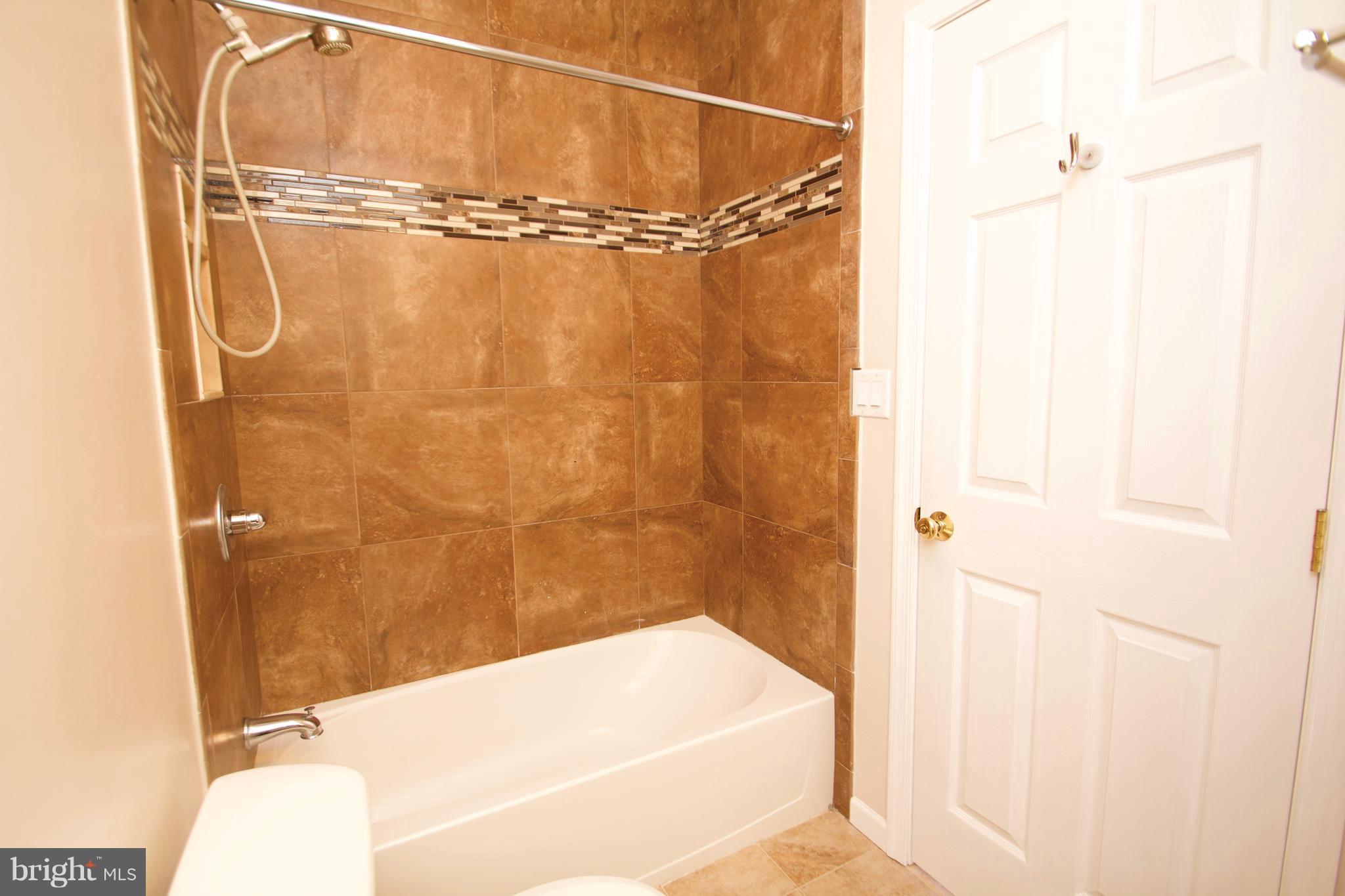 RUSSETT - Residential Lease