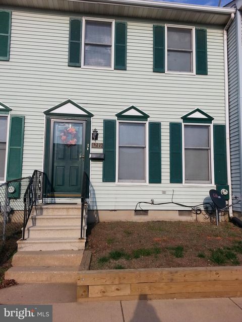 Townhouse For Sale - 1219 Apple Street<br/> WILMINGTON, DE 19801