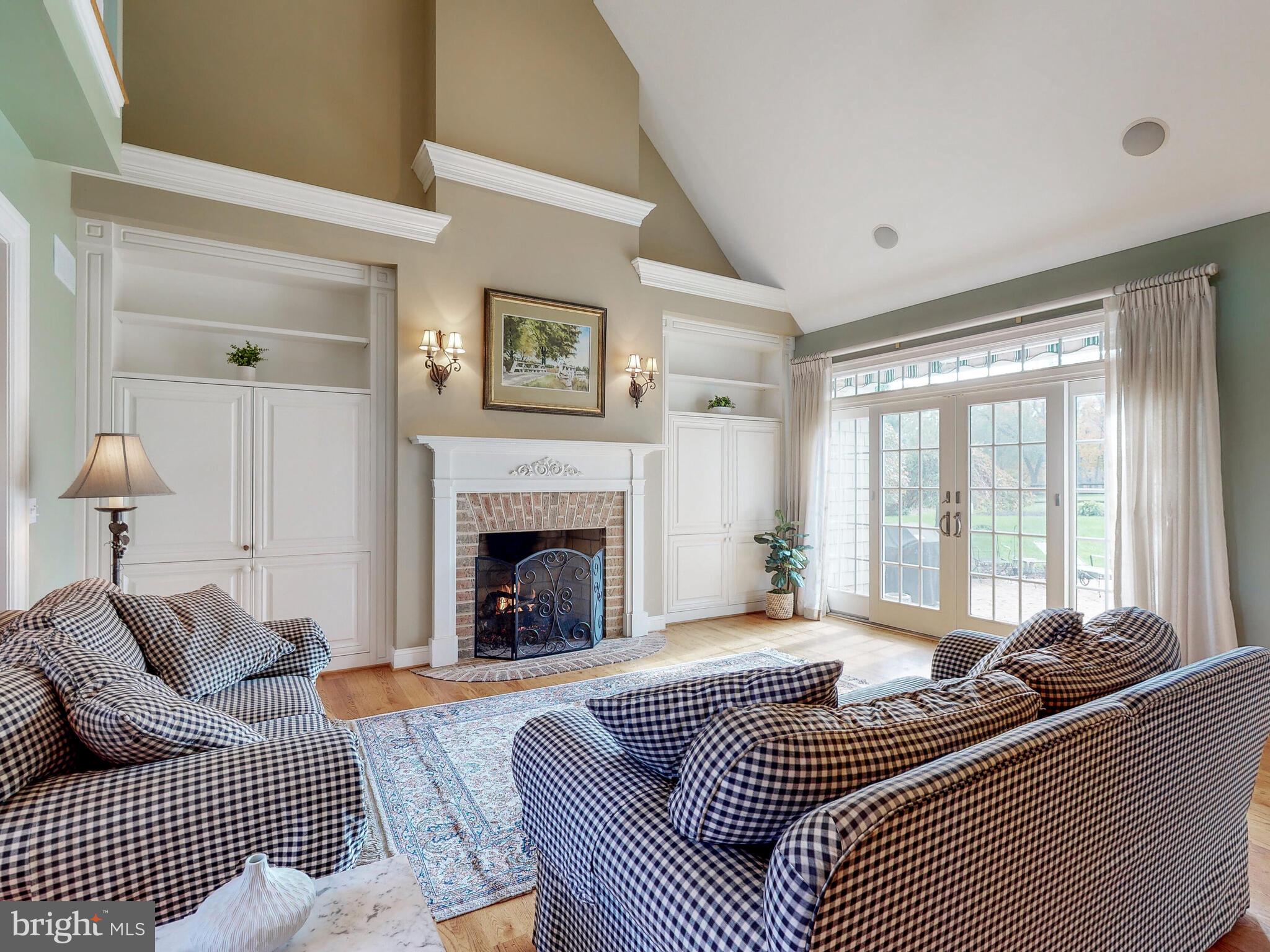 STONEWALL - Residential