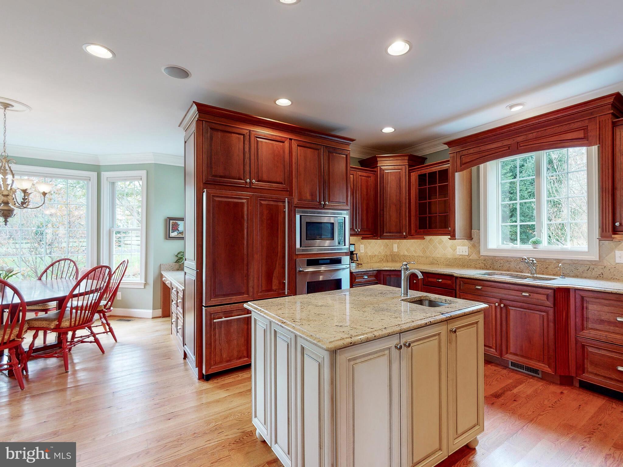 STONEWALL - Residential