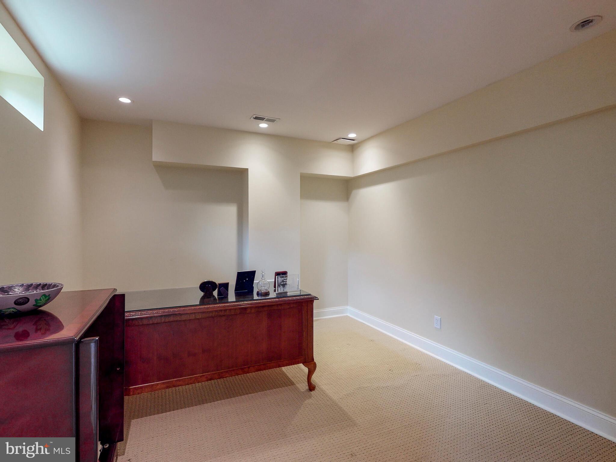 STONEWALL - Residential