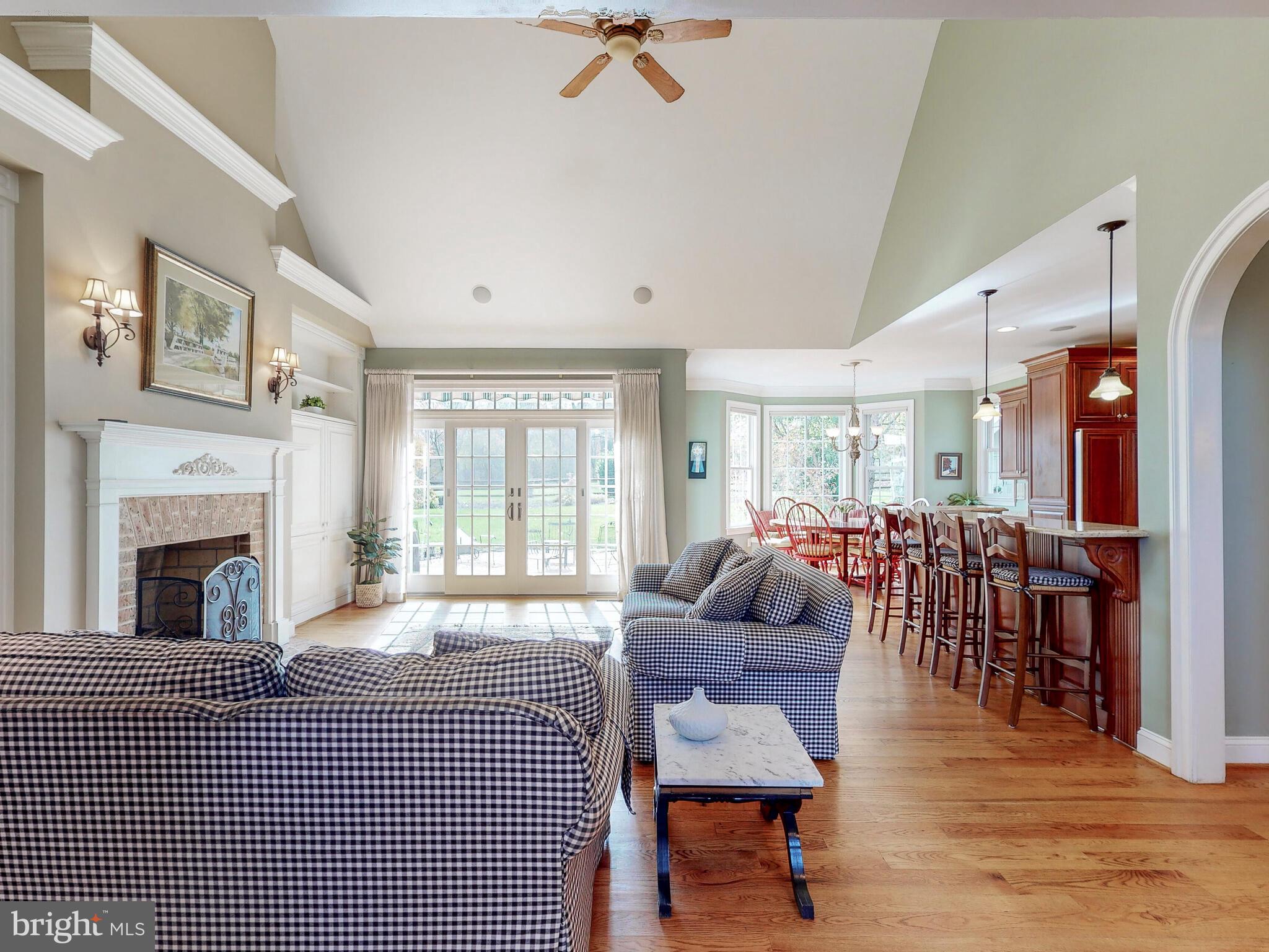 STONEWALL - Residential