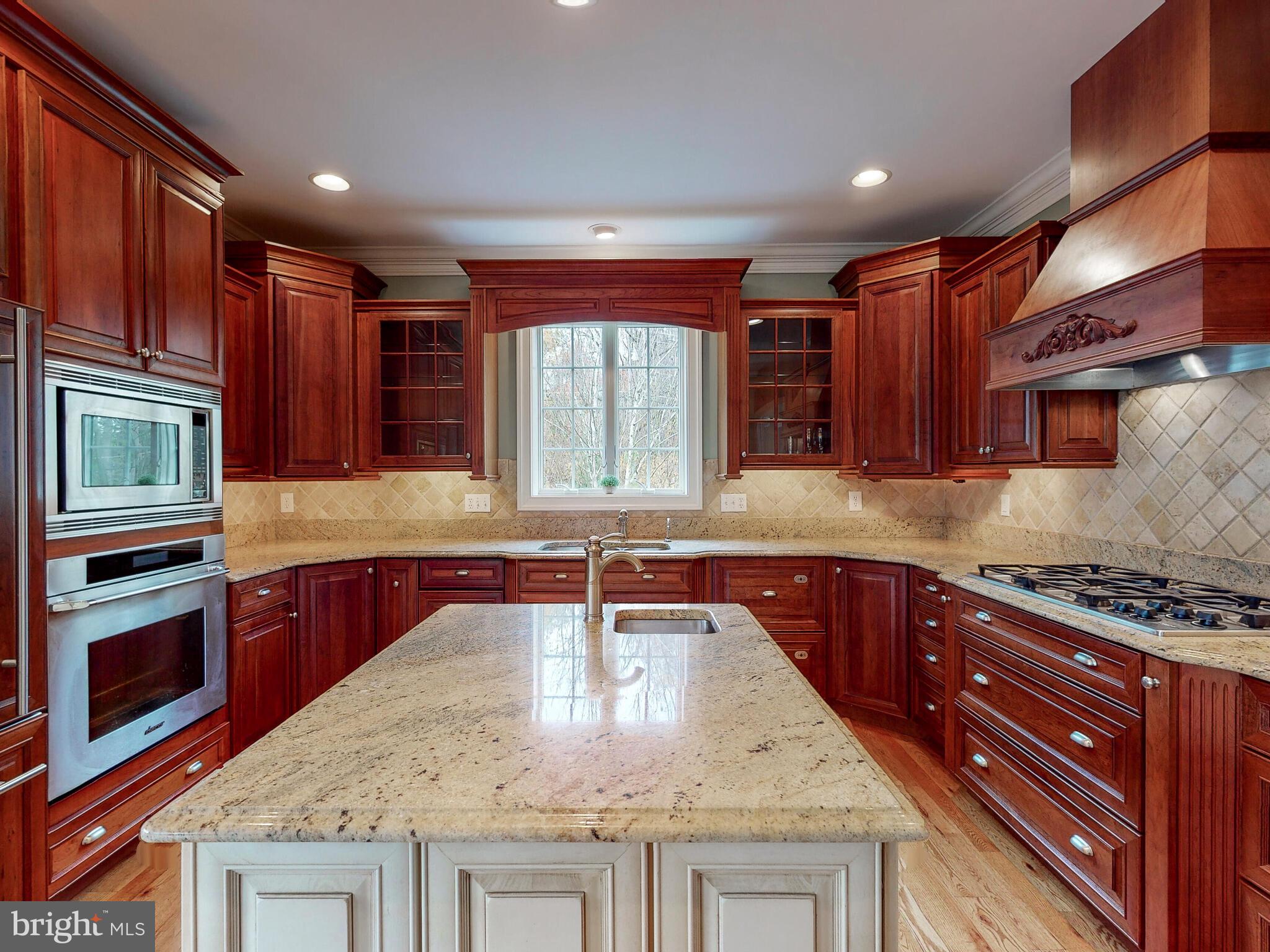 STONEWALL - Residential