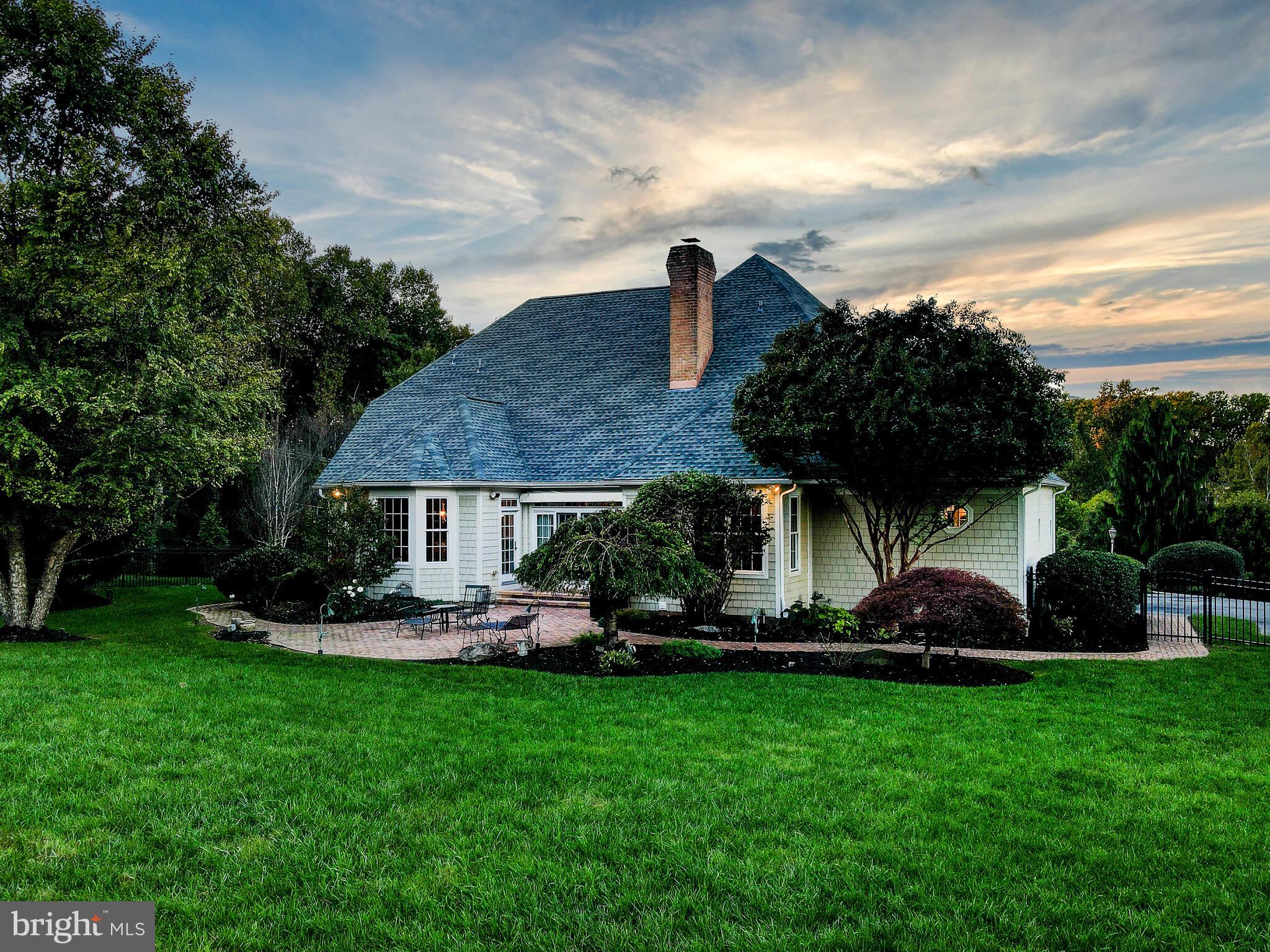 STONEWALL - Residential