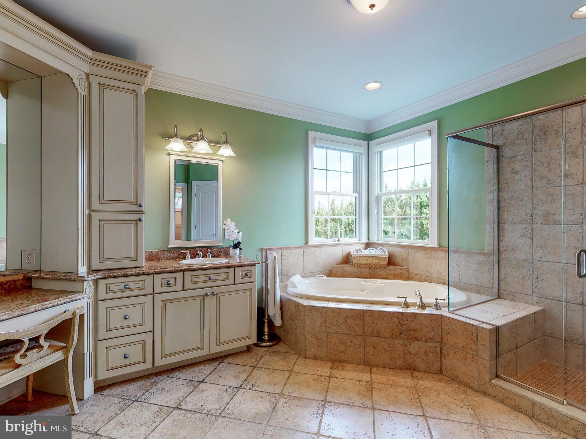 STONEWALL - Residential