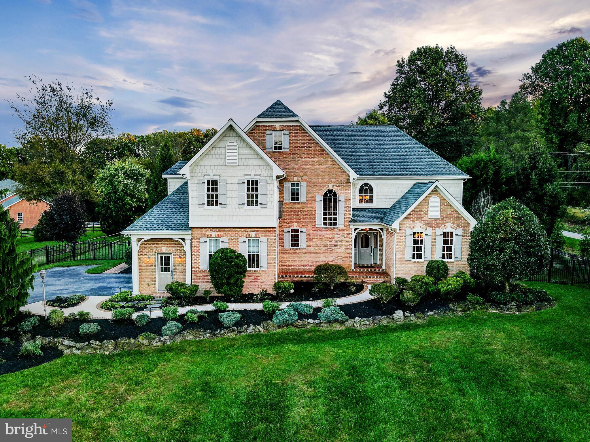 STONEWALL - Residential