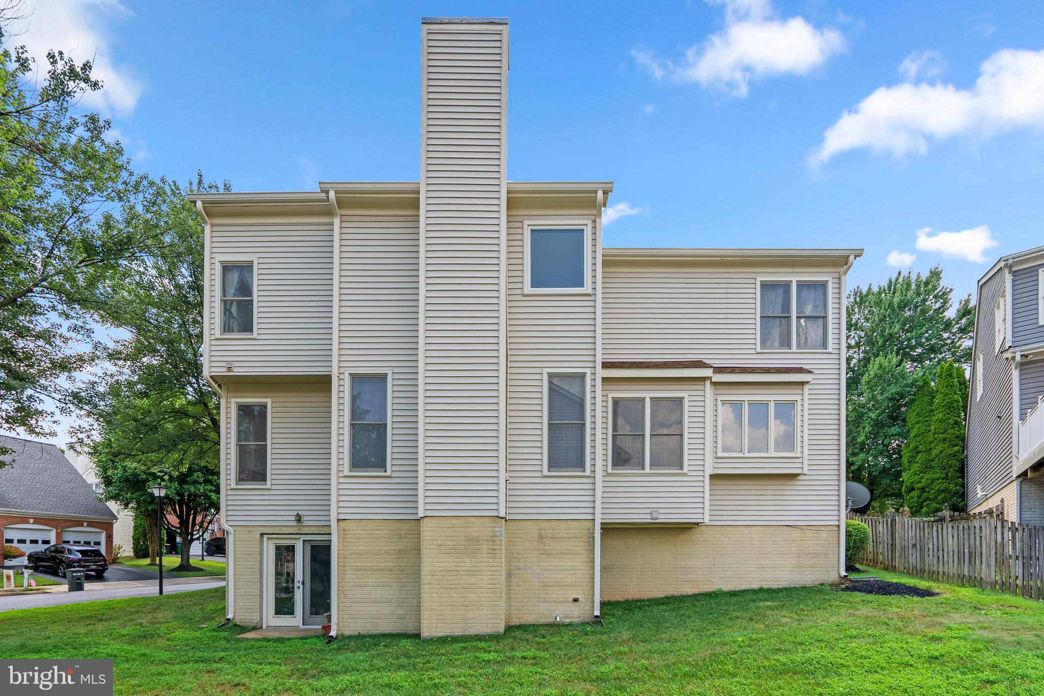 WASHINGTONIAN WOODS - Residential