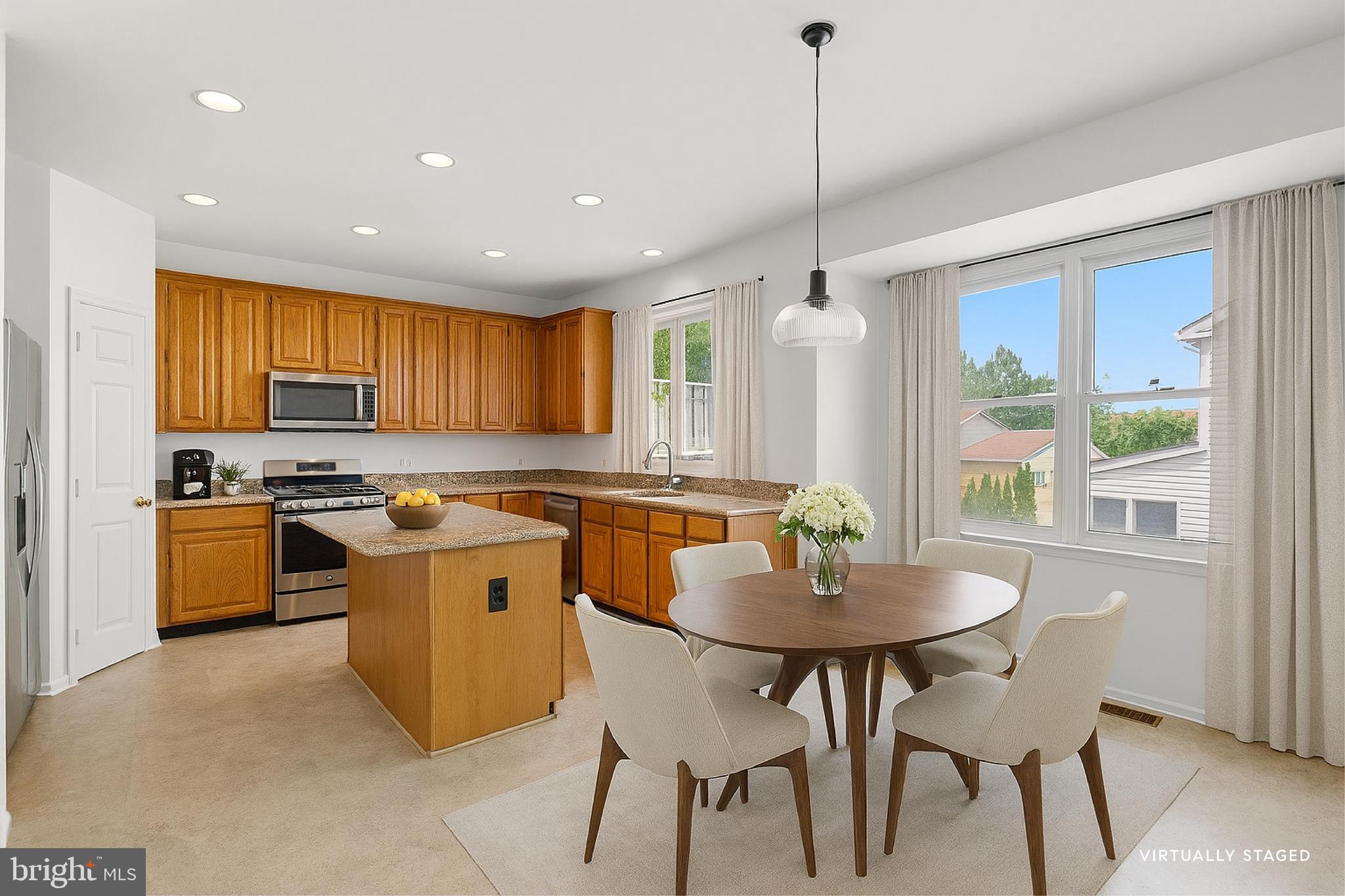 WASHINGTONIAN WOODS - Residential