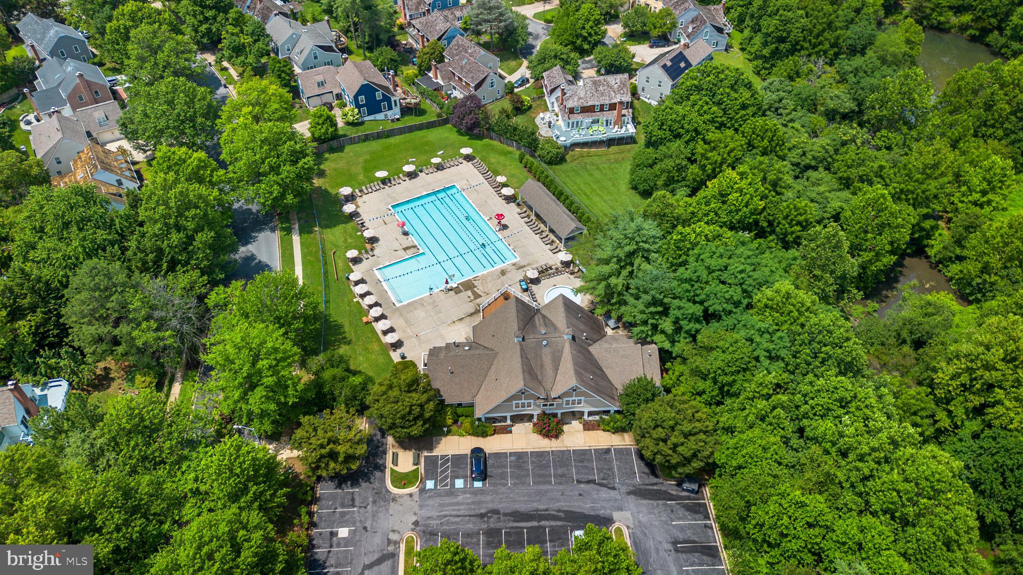 WASHINGTONIAN WOODS - Residential