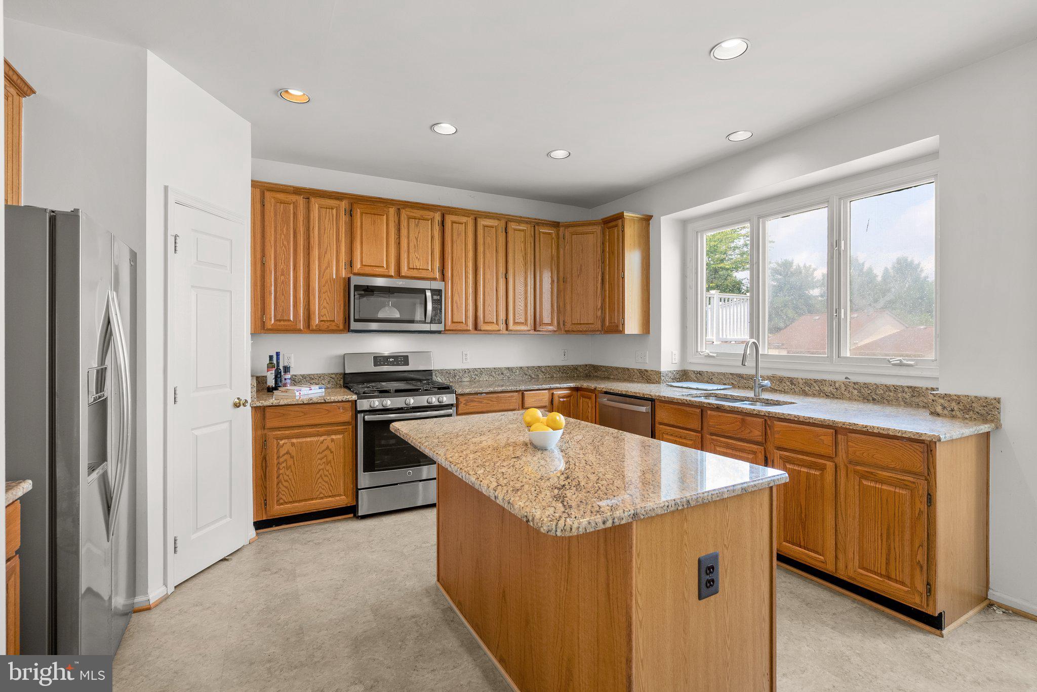 WASHINGTONIAN WOODS - Residential