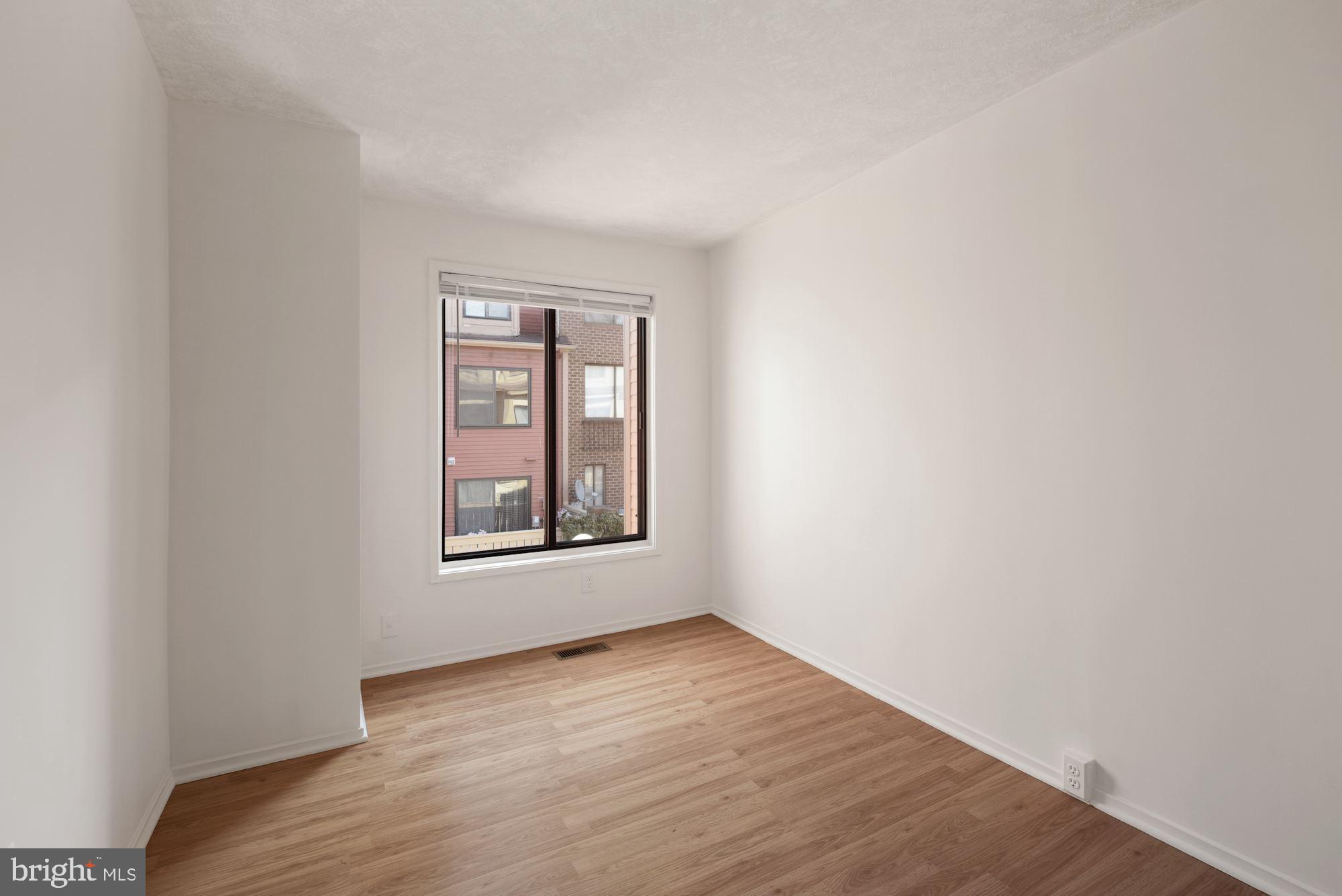 NATHANS HILL - Residential