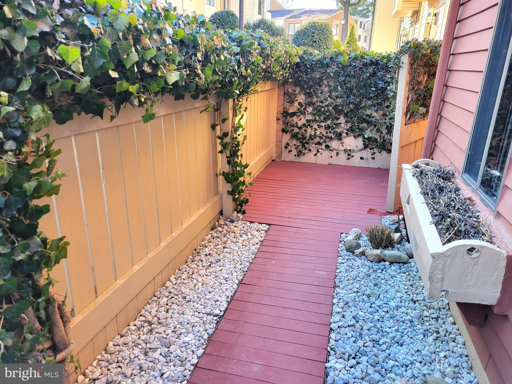 NATHANS HILL - Residential