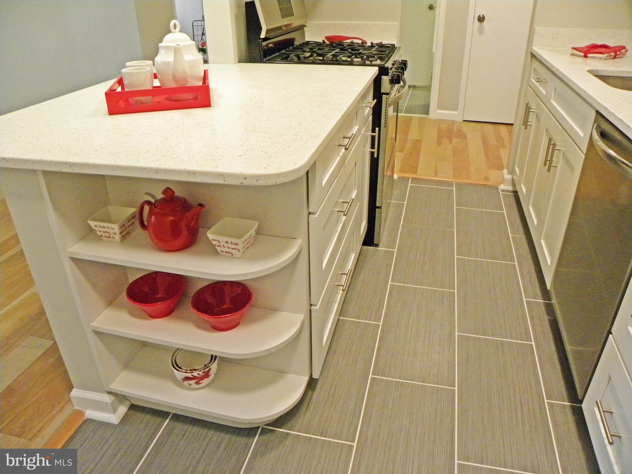 MARINA TOWERS - Residential