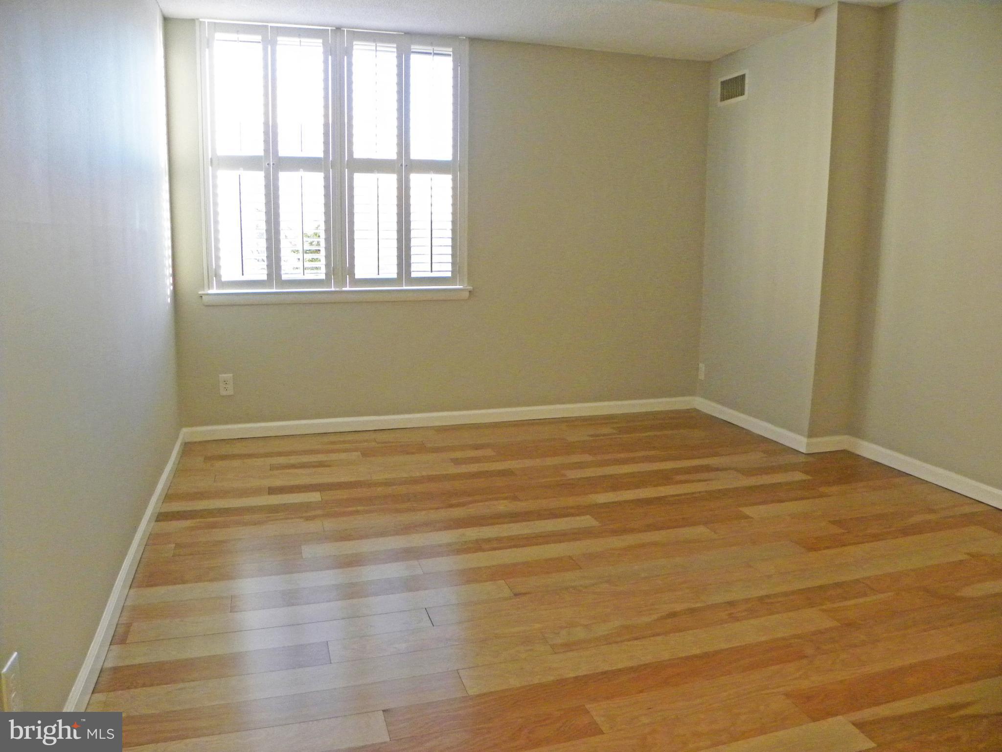 MARINA TOWERS - Residential