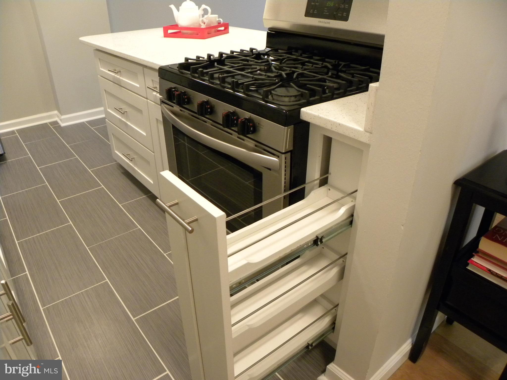 MARINA TOWERS - Residential