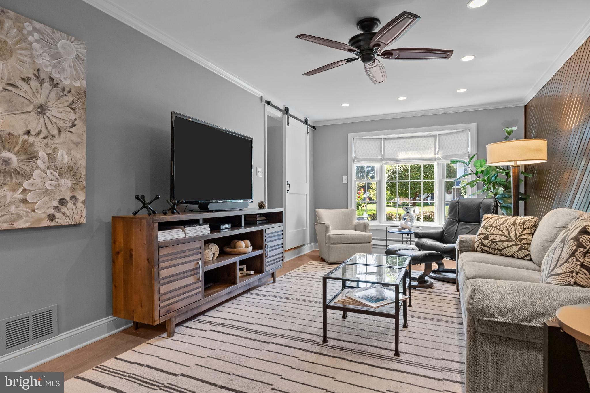 OXFORD GLEN - Residential