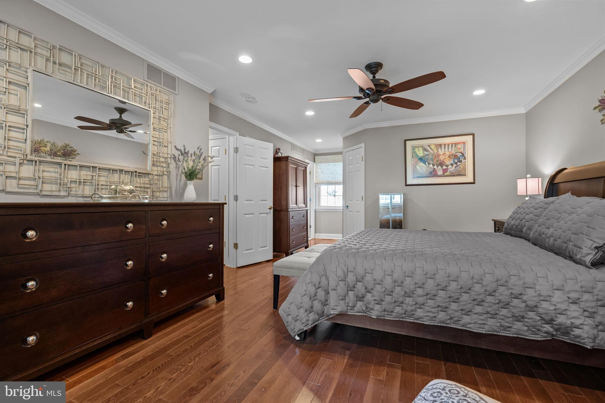 OXFORD GLEN - Residential