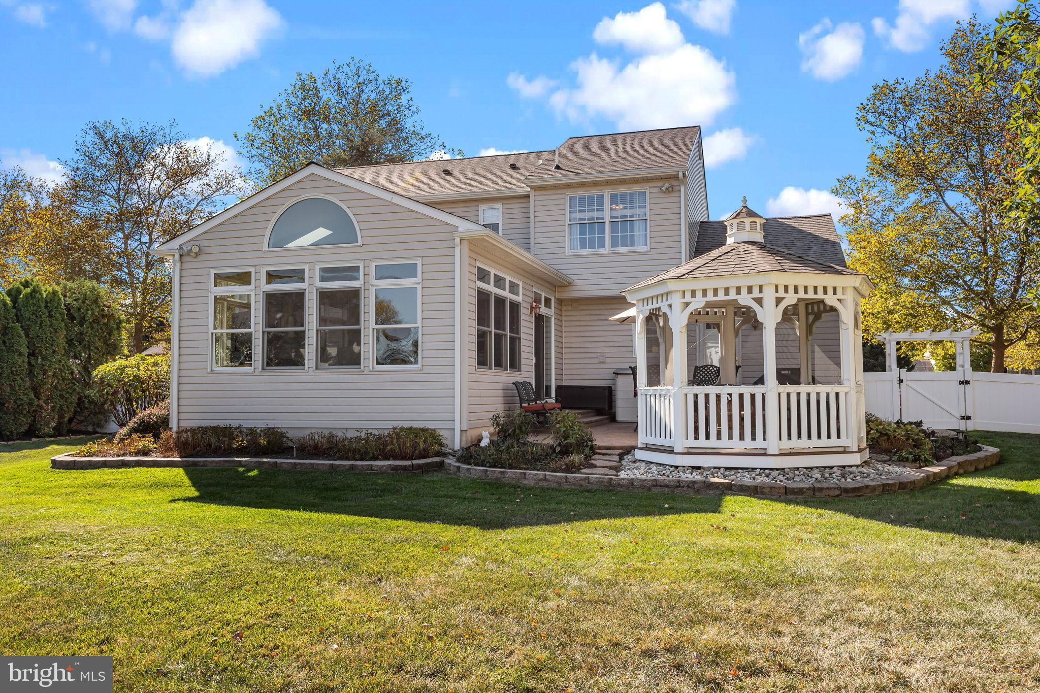 OXFORD GLEN - Residential