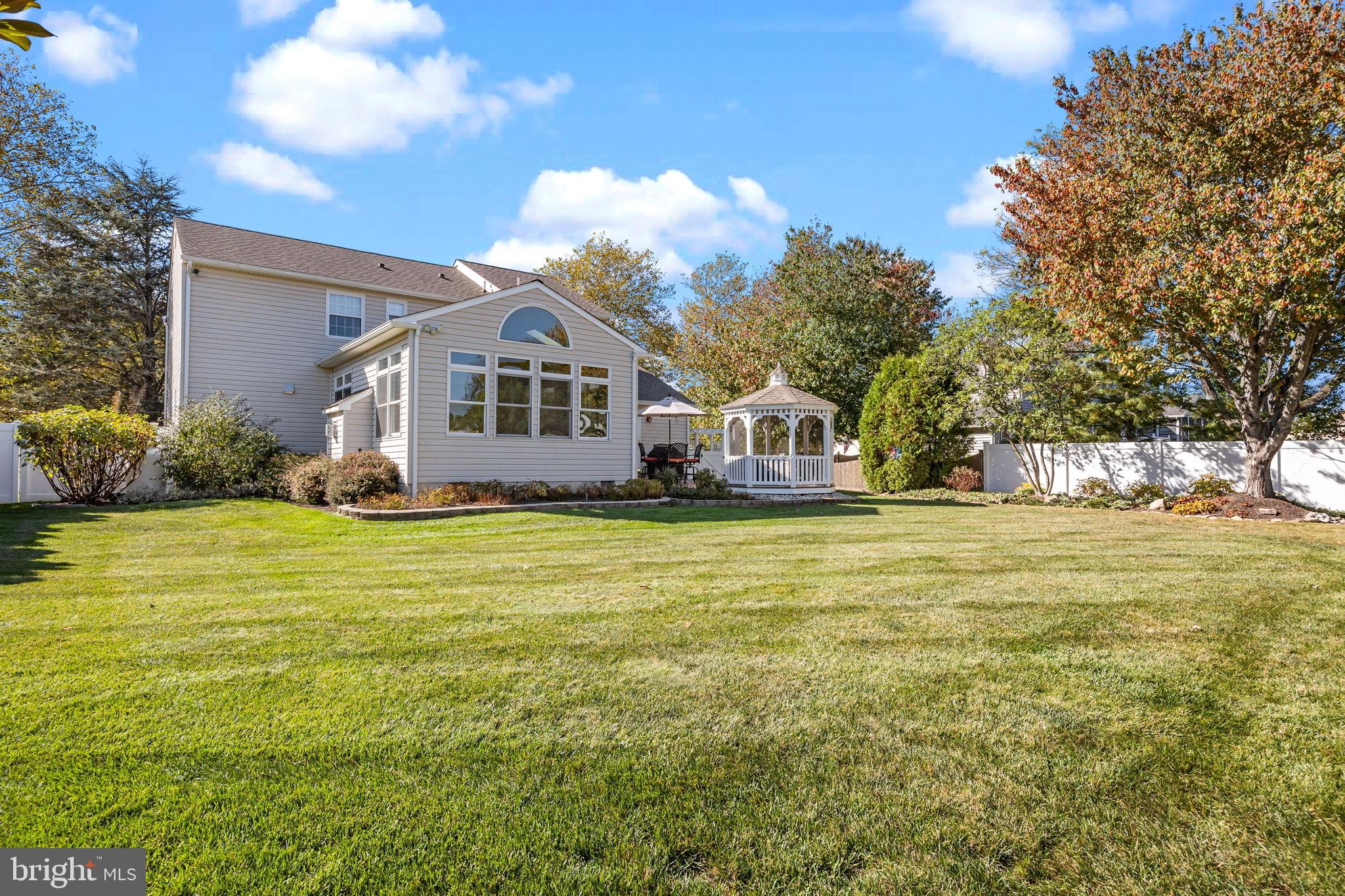 OXFORD GLEN - Residential