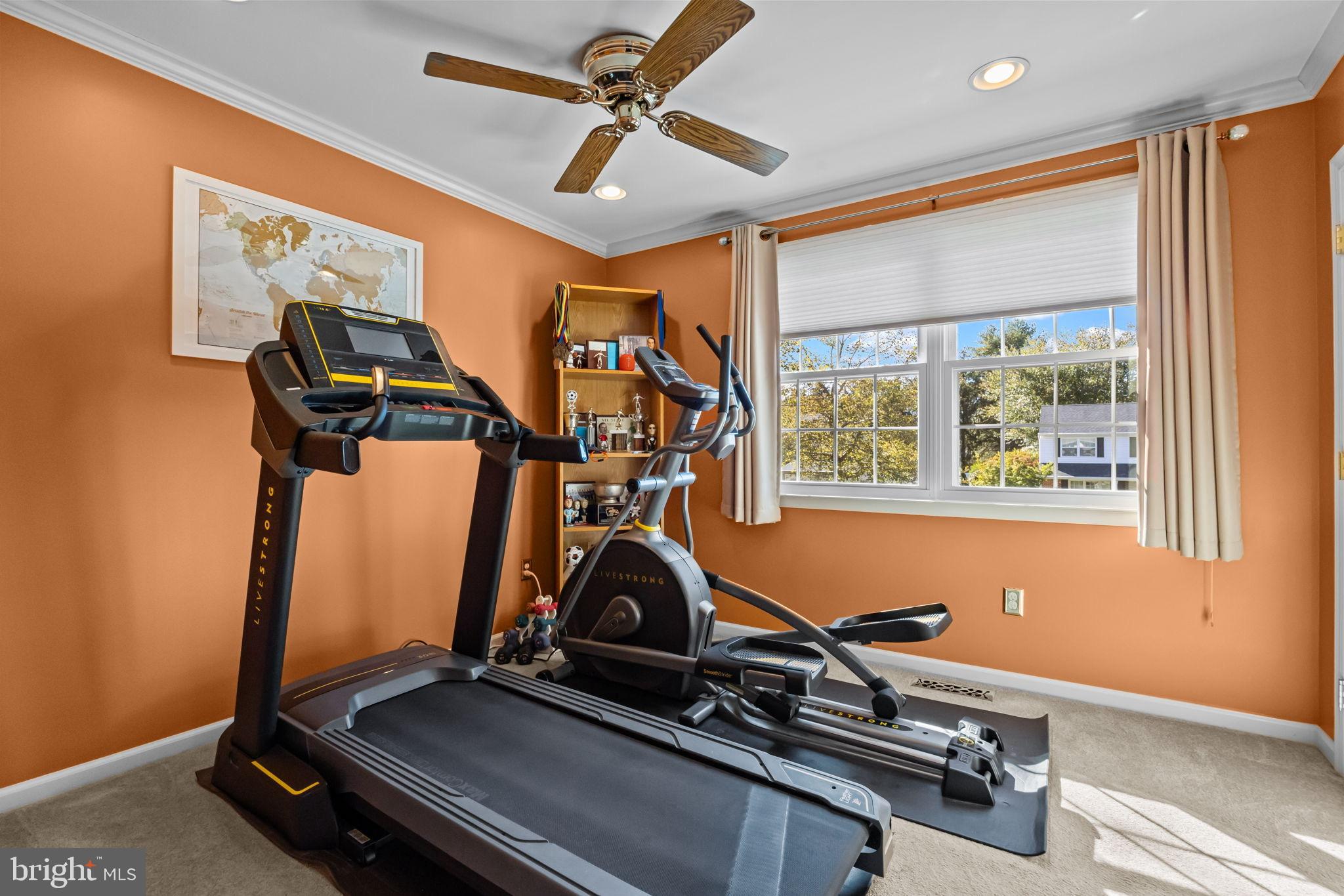 OXFORD GLEN - Residential