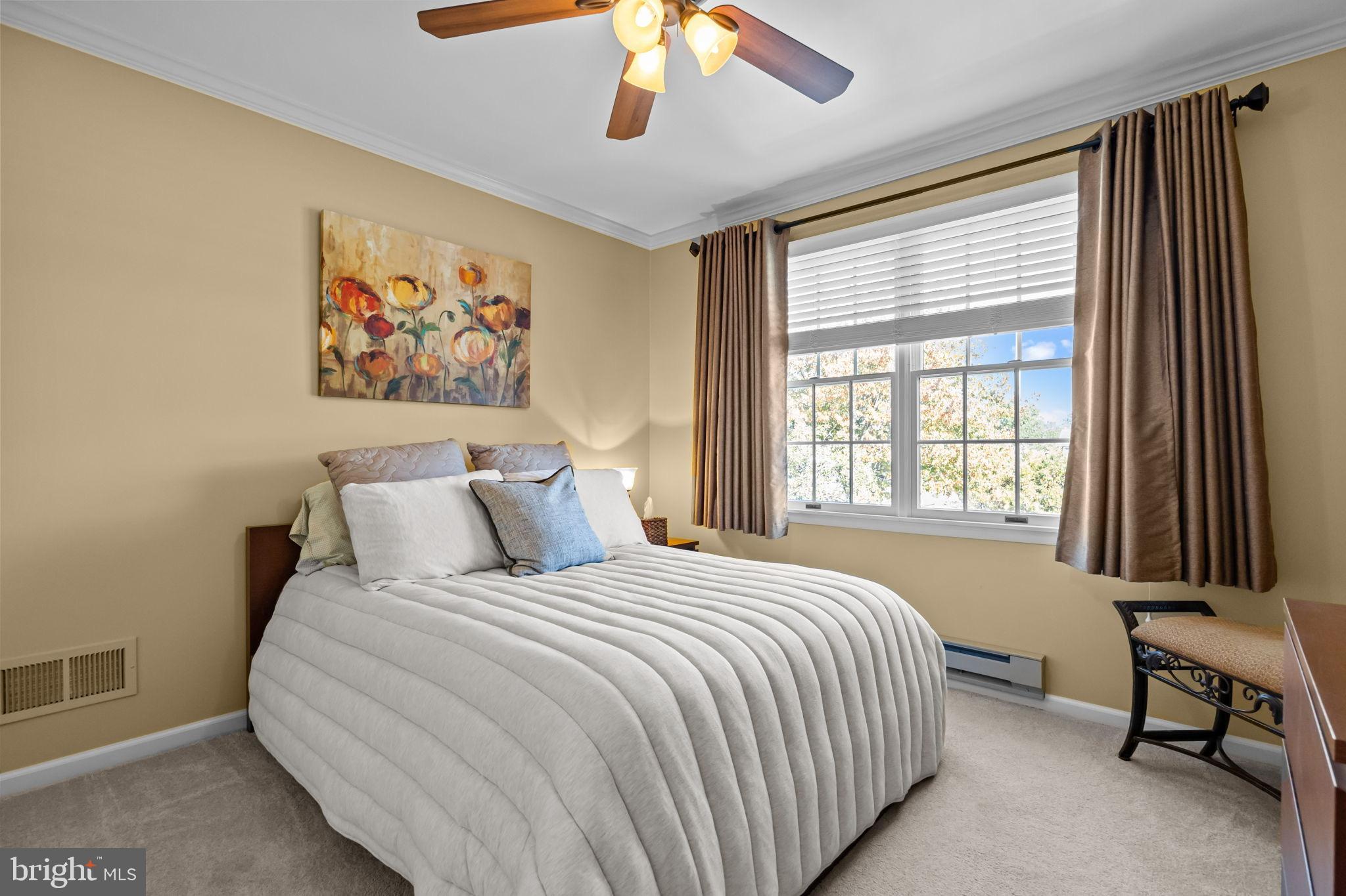 OXFORD GLEN - Residential