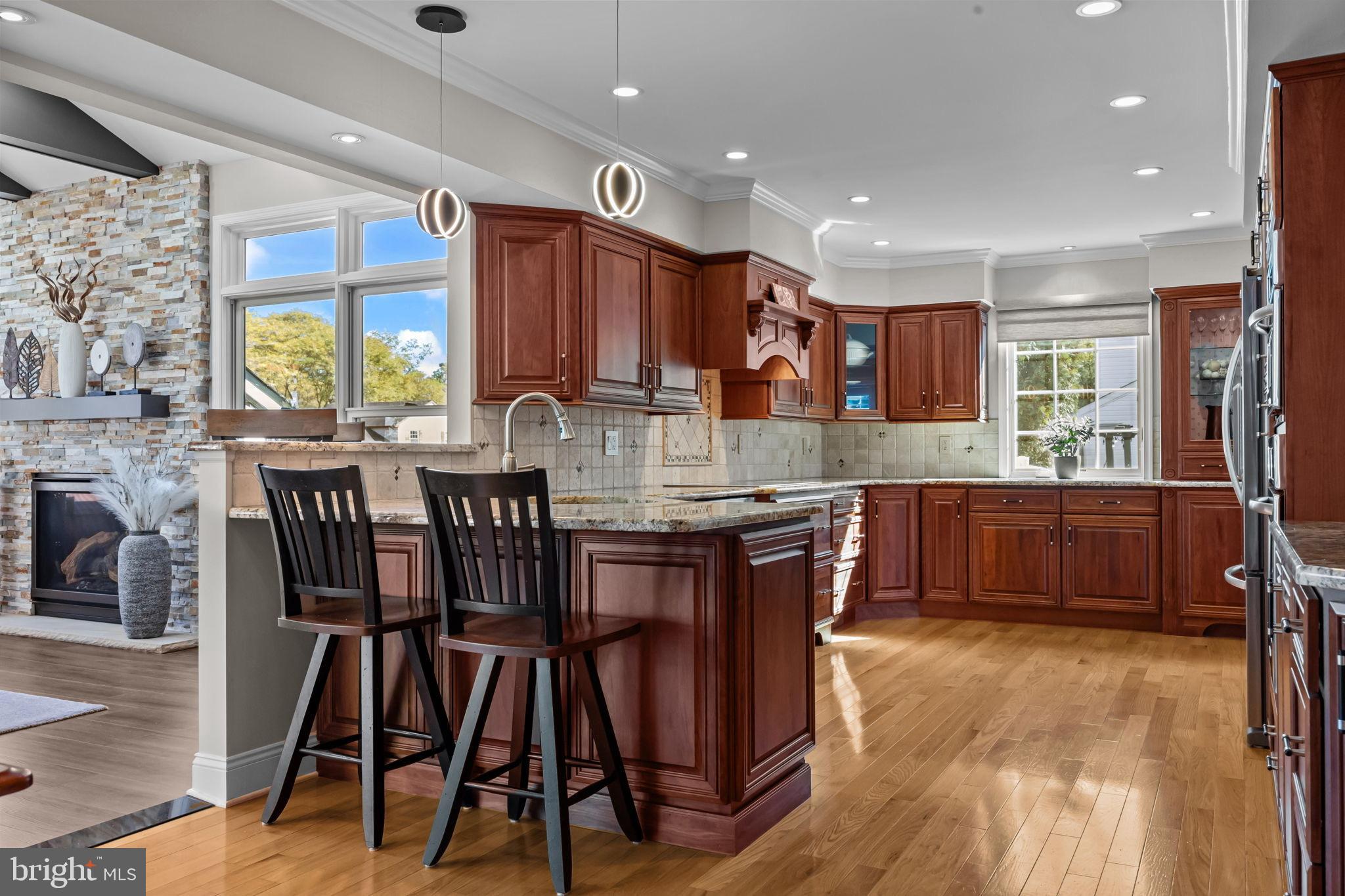 OXFORD GLEN - Residential