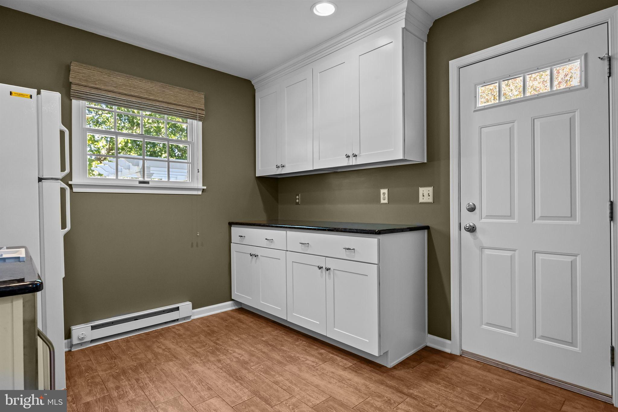 OXFORD GLEN - Residential