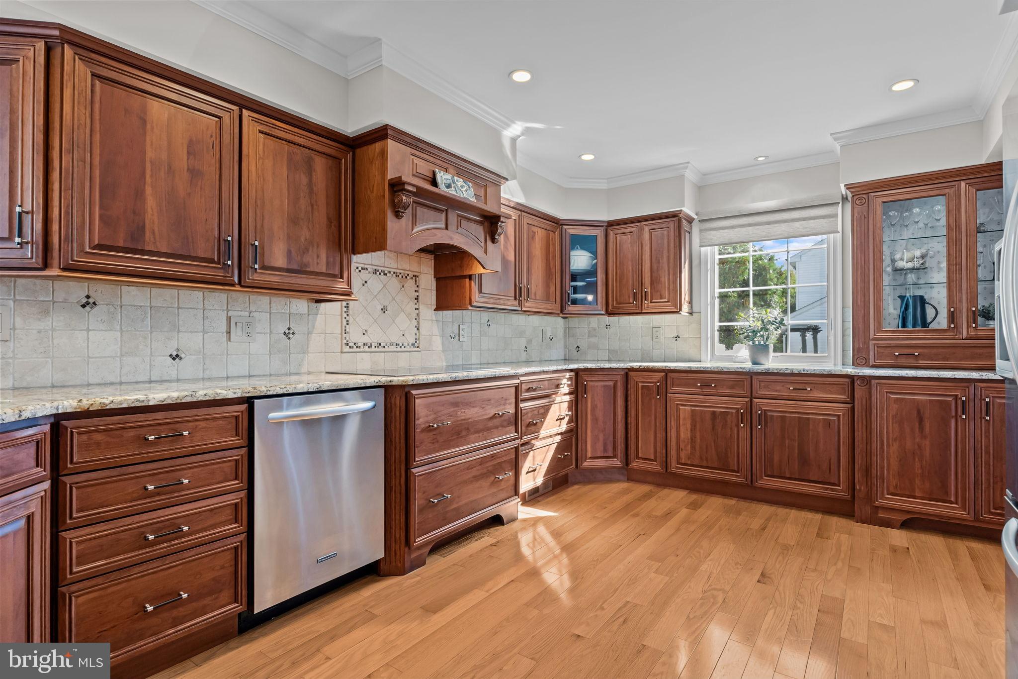 OXFORD GLEN - Residential