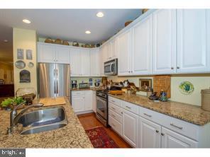 1204 DERRY LANE