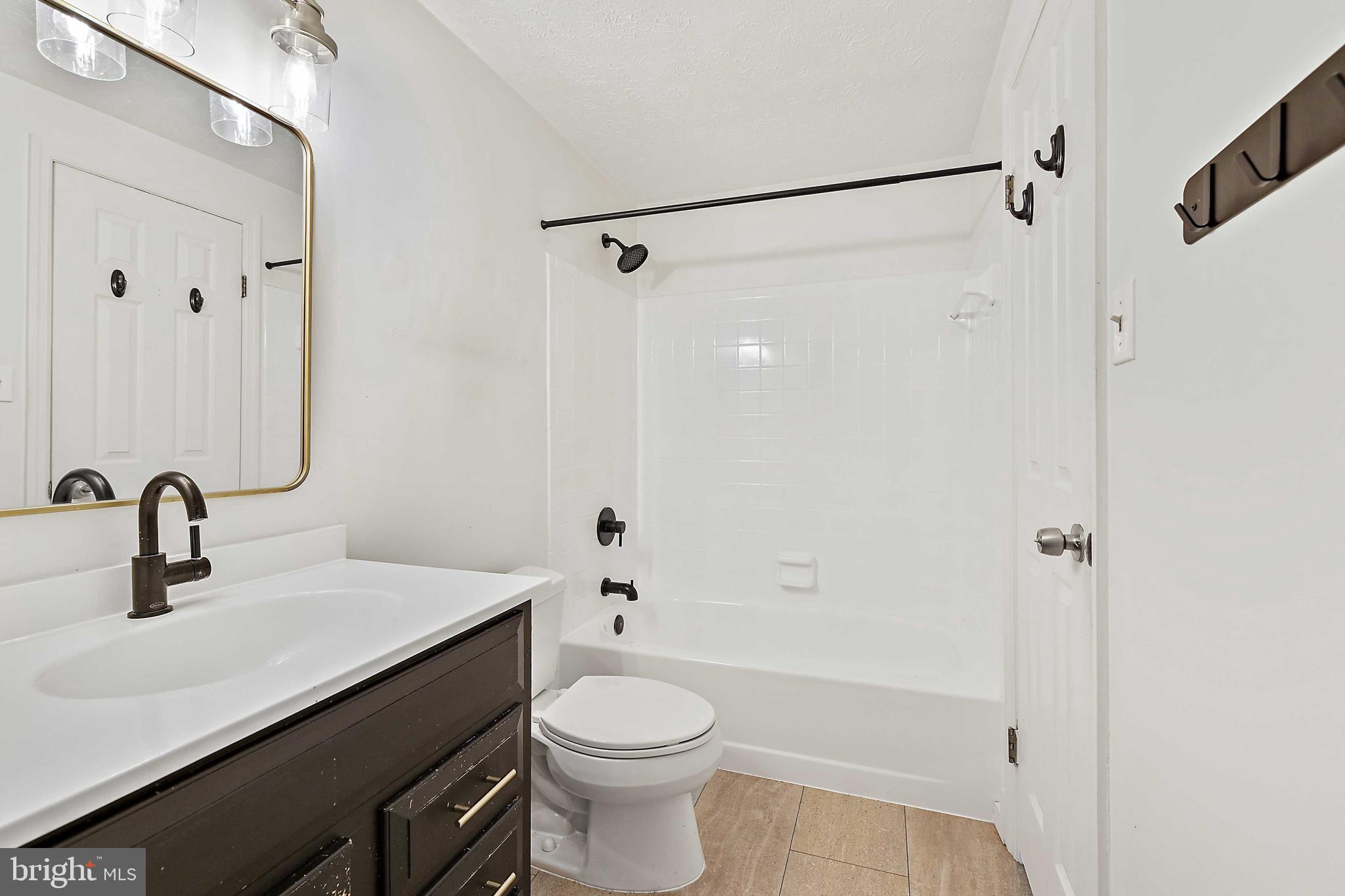 FEATHERHILL - Residential