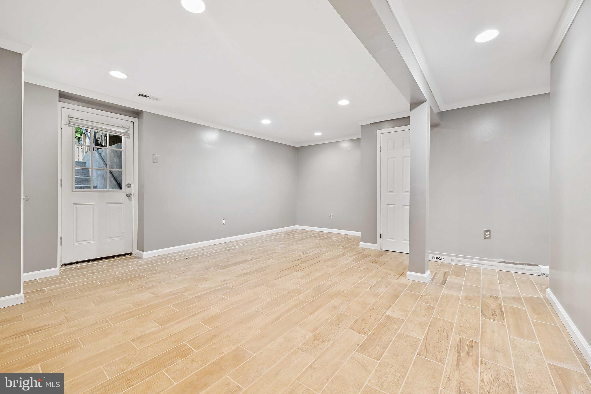 FEATHERHILL - Residential