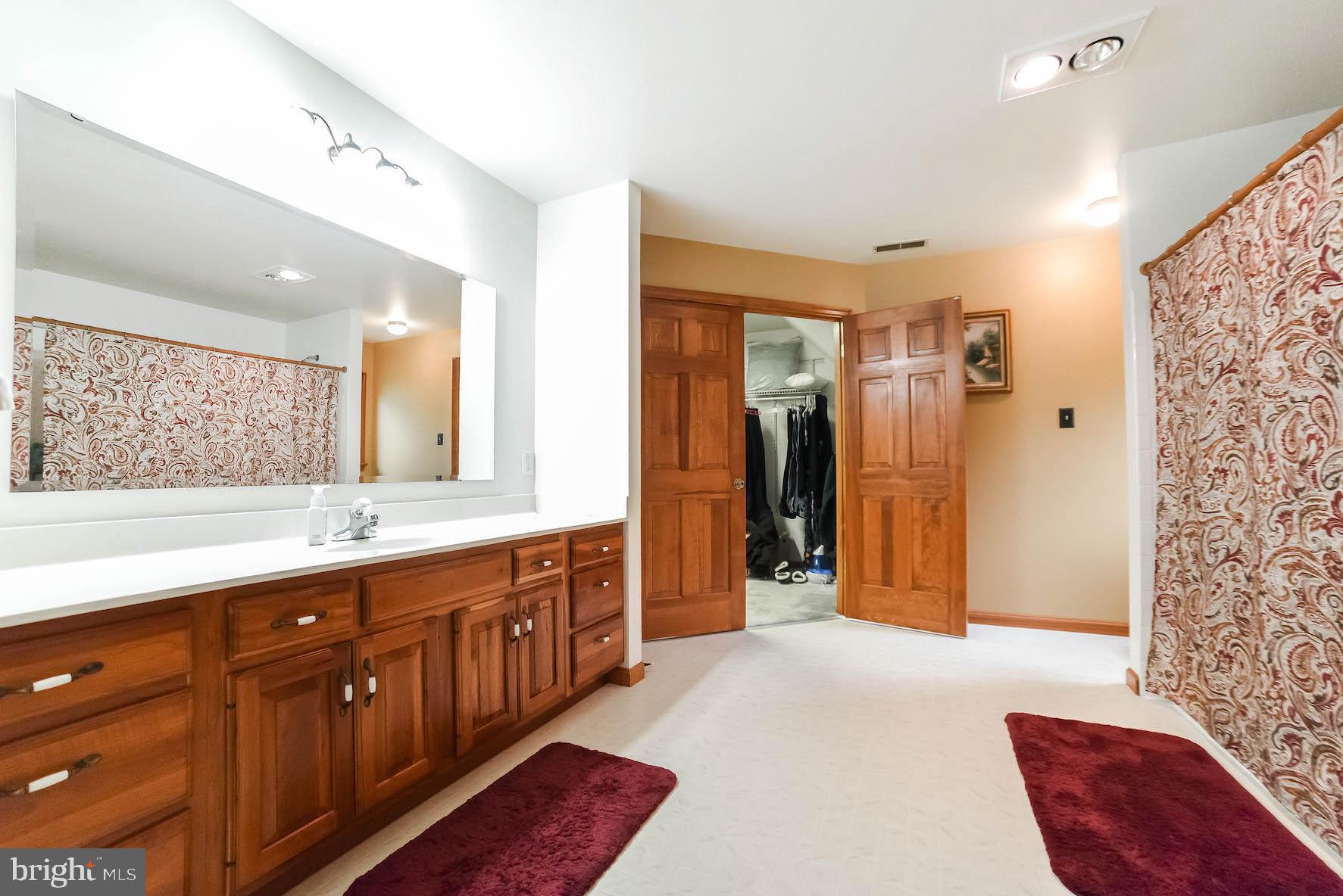 CHESTNUT RIDGE - Residential