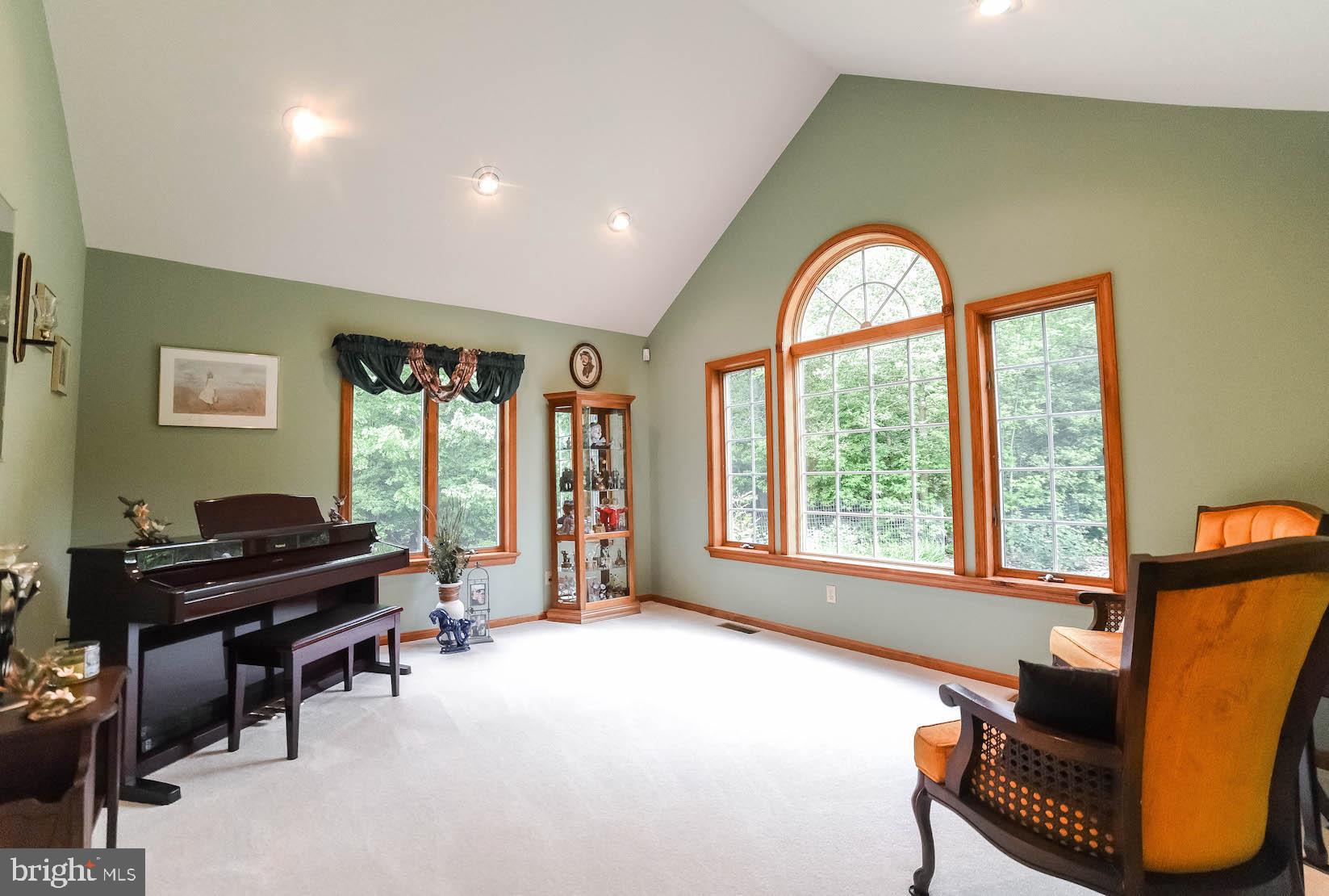 CHESTNUT RIDGE - Residential