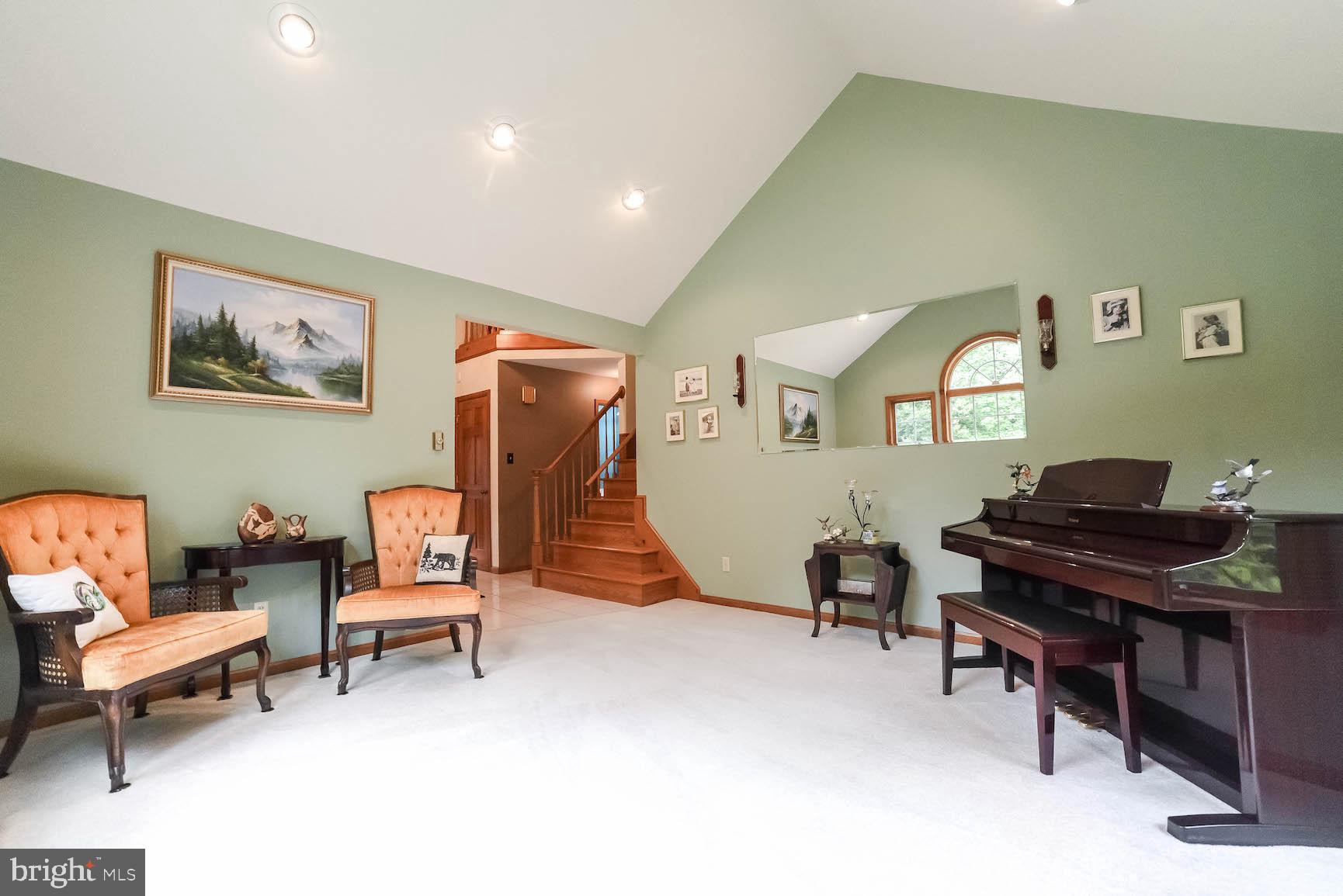 CHESTNUT RIDGE - Residential