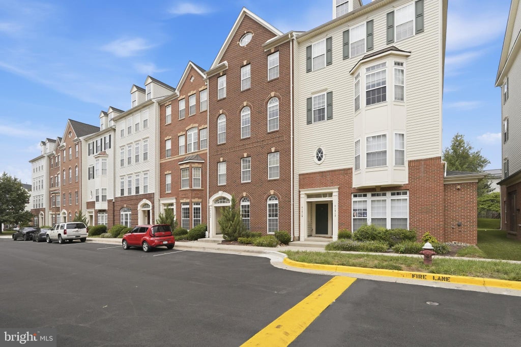 Photo of 41806 Inspiration Terrace, ALDIE, VA 20105 (MLS # VALO2133860)