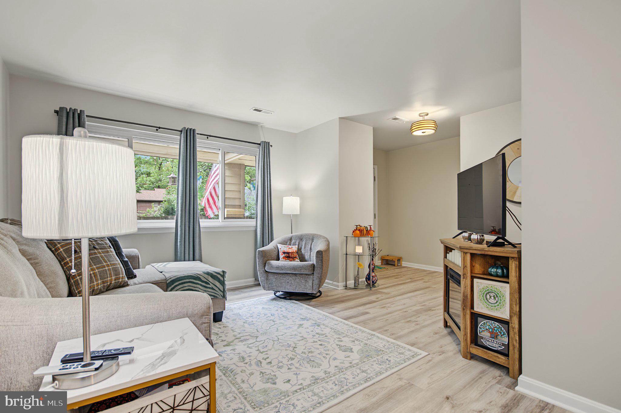1045 CEDAR RIDGE COURT