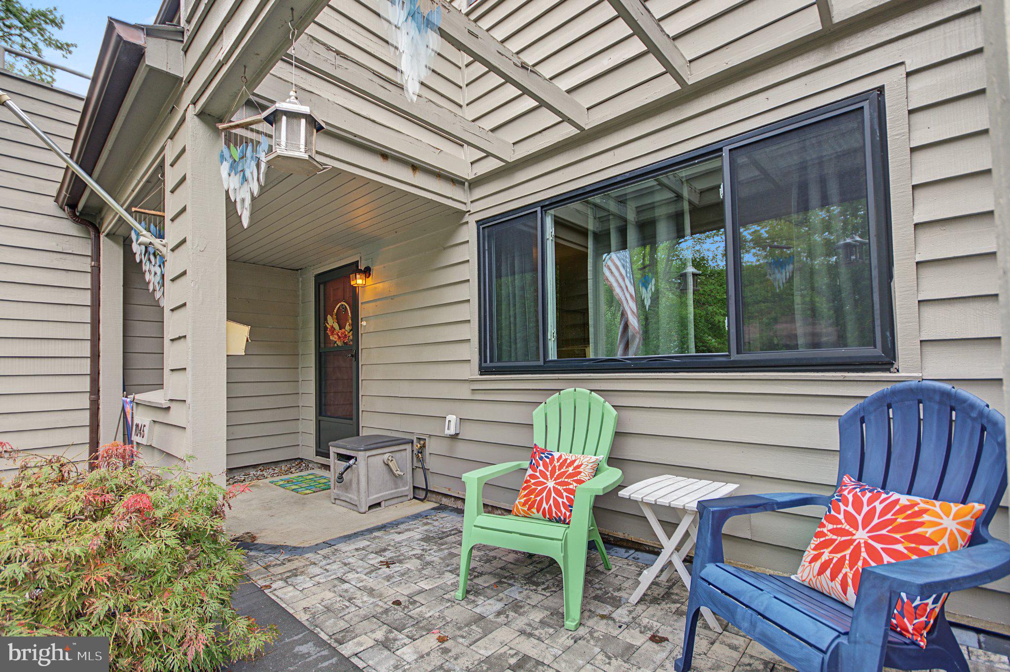 1045 CEDAR RIDGE COURT