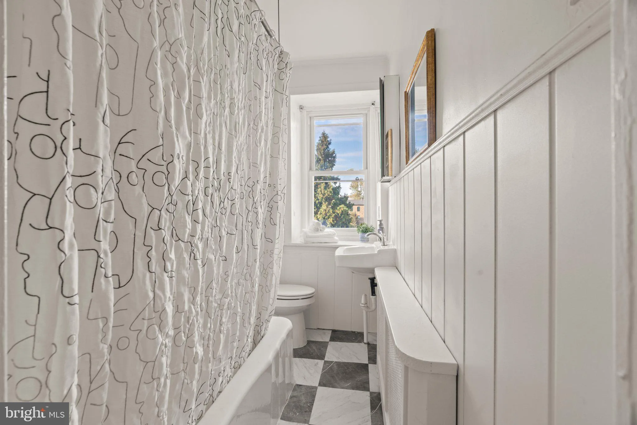 Philadelphia, Pennsylvania 19128, United States, 3 Bedrooms Bedrooms, ,2 BathroomsBathrooms,Residential,Active,3560