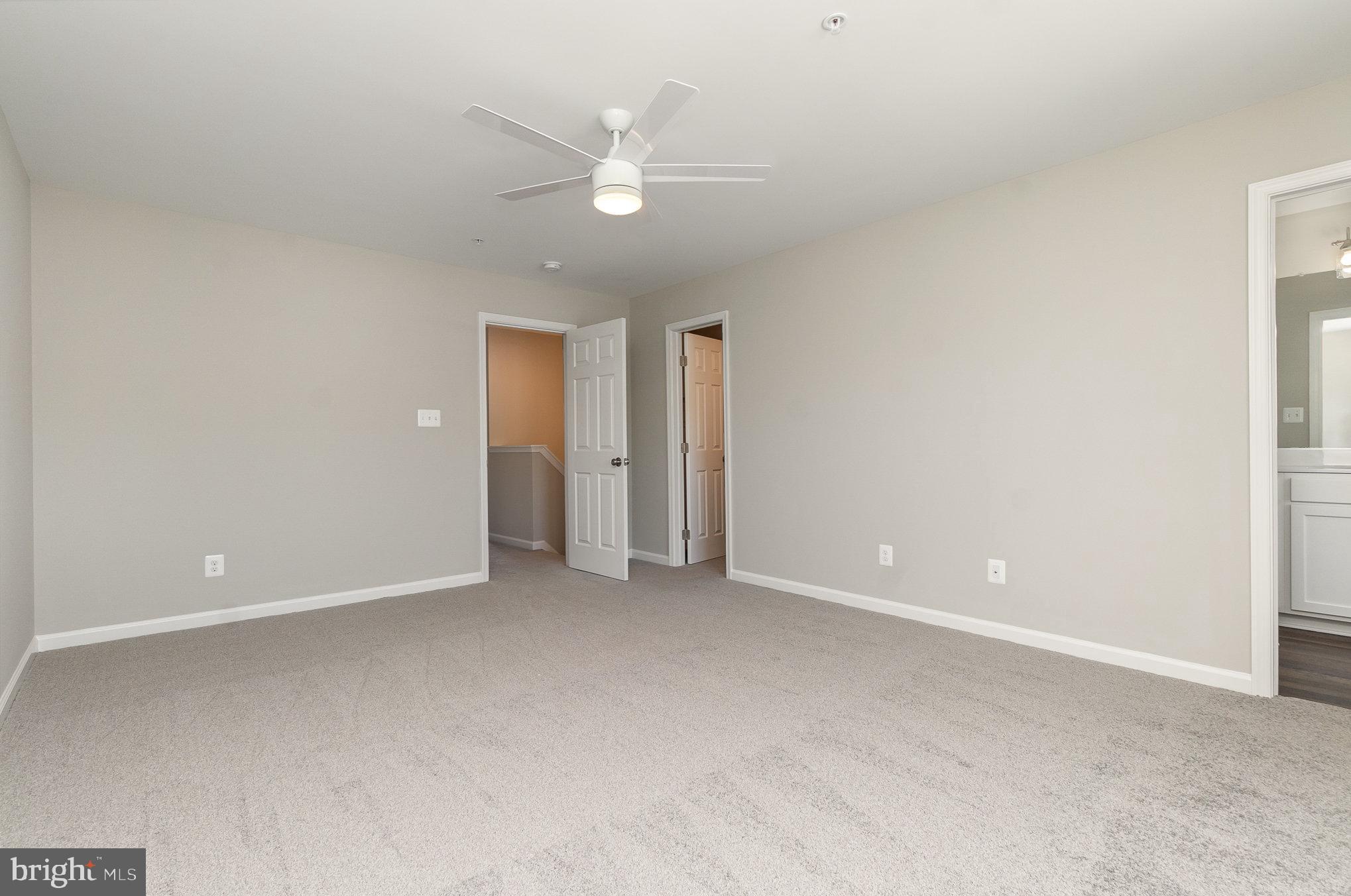 HOLLYWOODS POINT - Residential